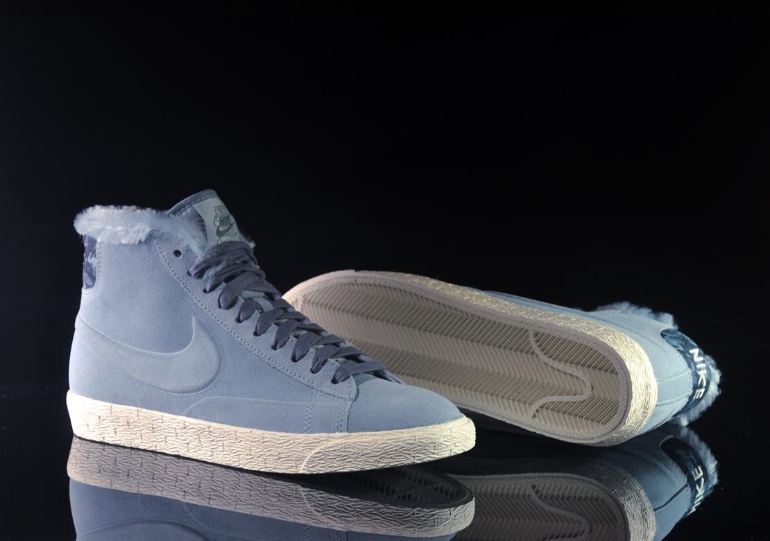Exclusive Nike Wmns Blazer Mid Premium — 3.5 — Front View