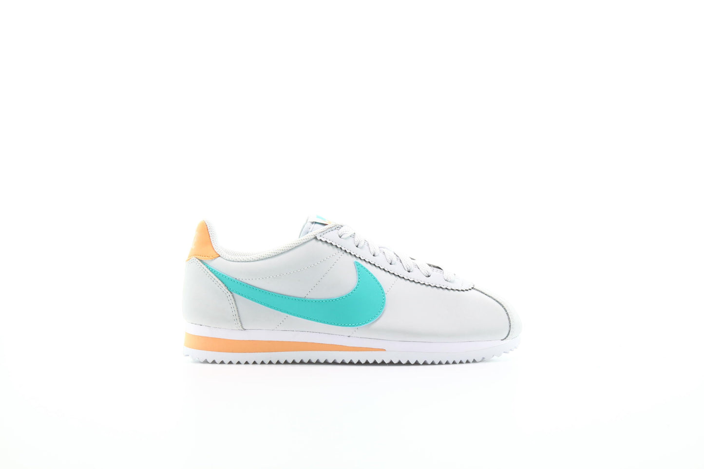 Exclusive Nike Wmns Classic Cortez Leather "Pure Platinum" — 5 — Front View