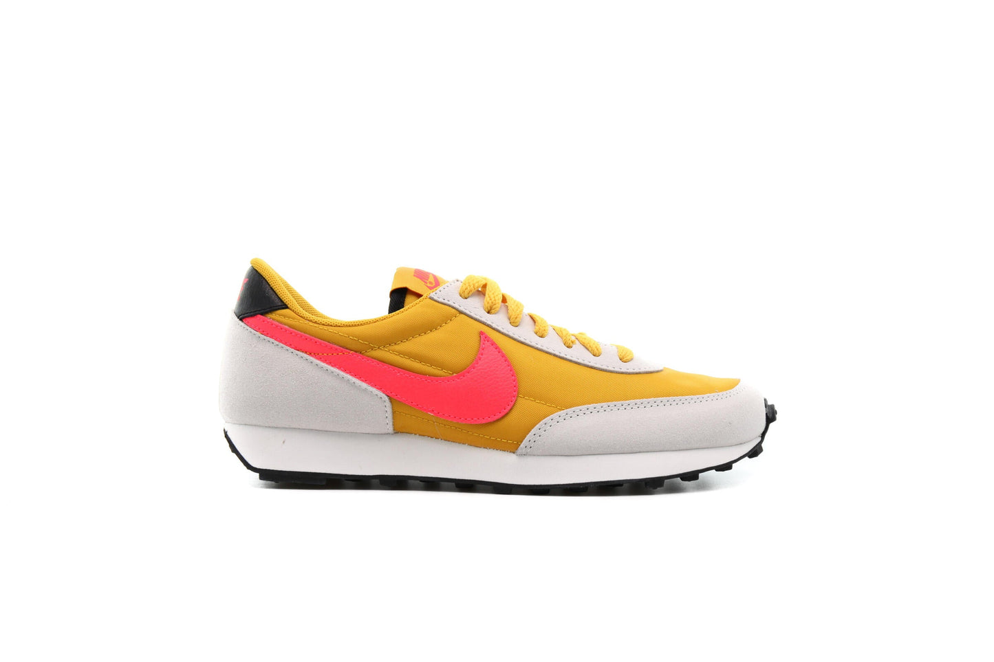 Exclusive Nike WMNS DAYBREAK "DARK SULFUR" — 5 — Front View