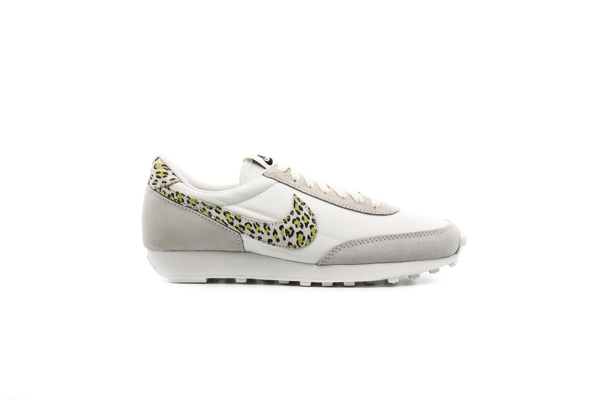 Exclusive Nike WMNS DBREAK SE — 5 — Front View