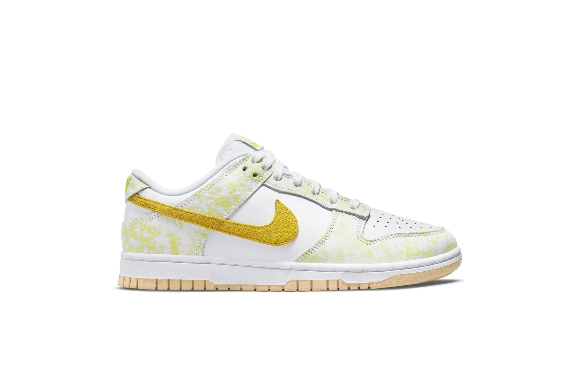 Exclusive Nike WMNS DUNK LOW OG "YELLOW STRIKE" — 5 — Front View