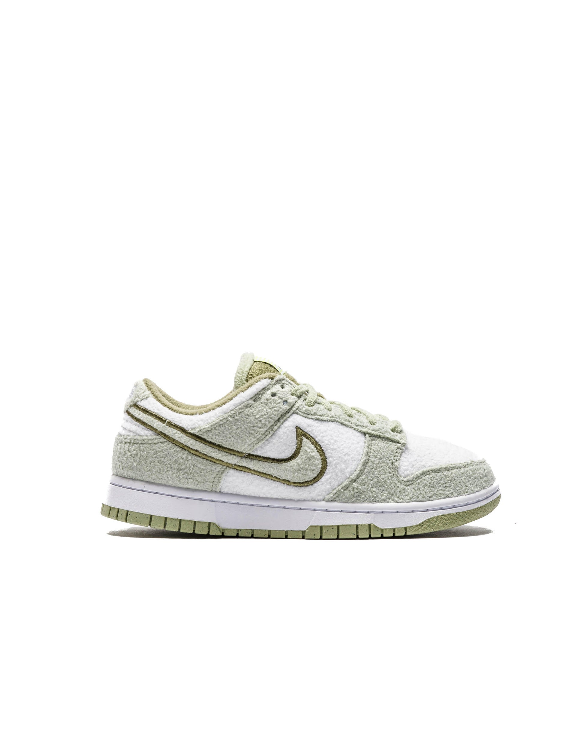 Exclusive Nike WMNS DUNK LOW SE CC — 5 — Front View