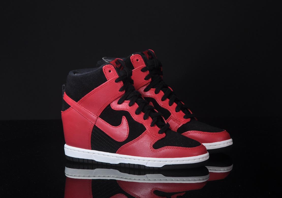 Exclusive Nike Wmns Dunk Sky Hi — 3.5 — Front View