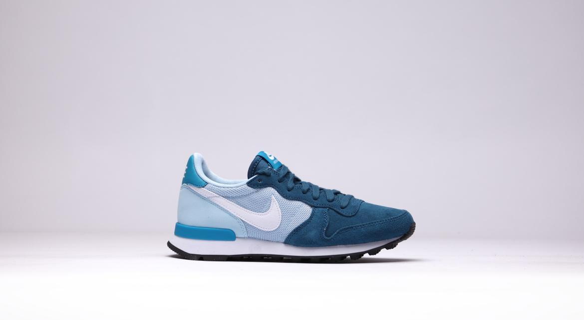 Exclusive Nike Wmns Internationalist "Blue Force" — 5 — Front View
