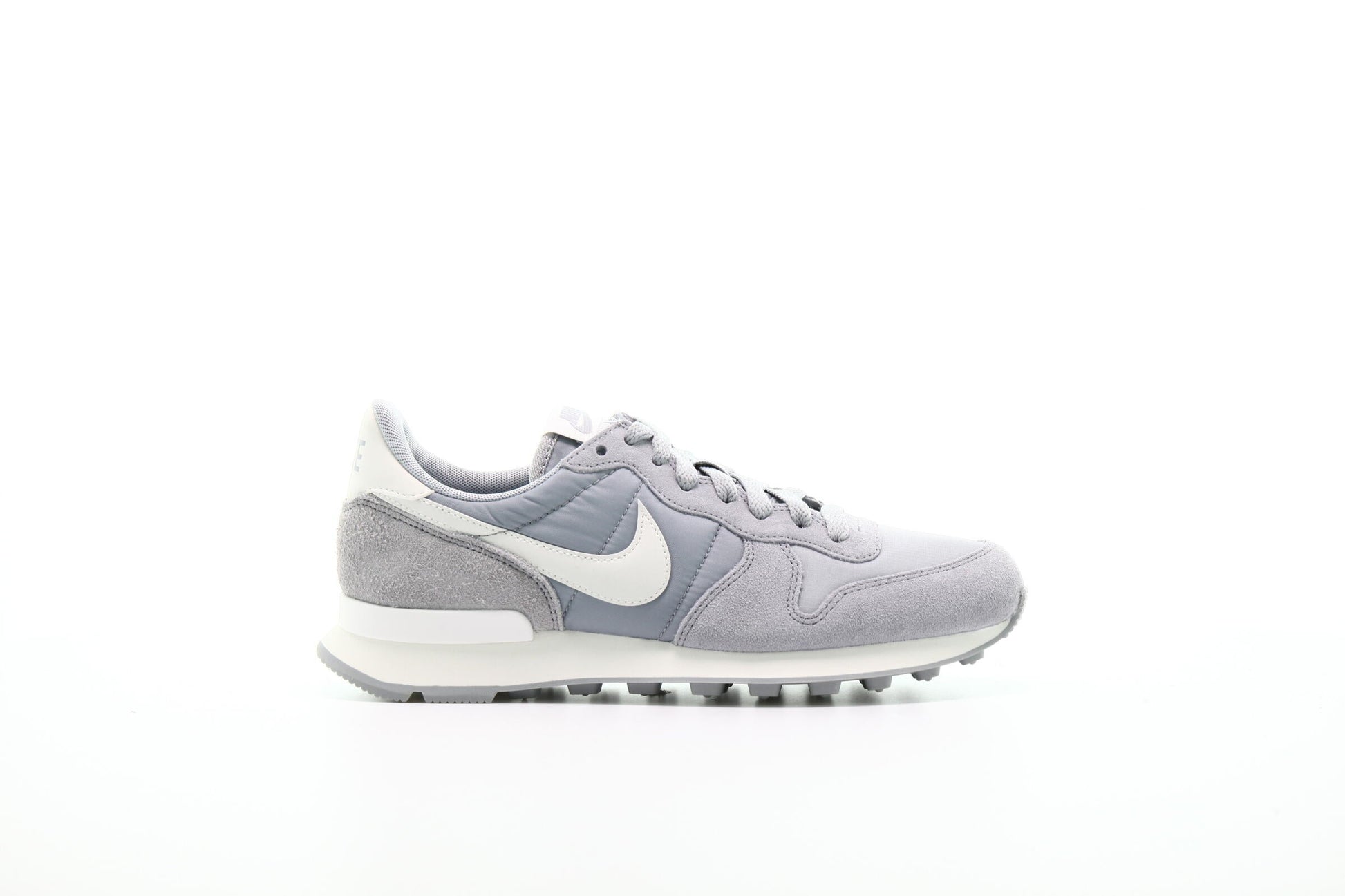 Exclusive Nike Wmns Internationalist "Wolf Grey" — 5 — Front View