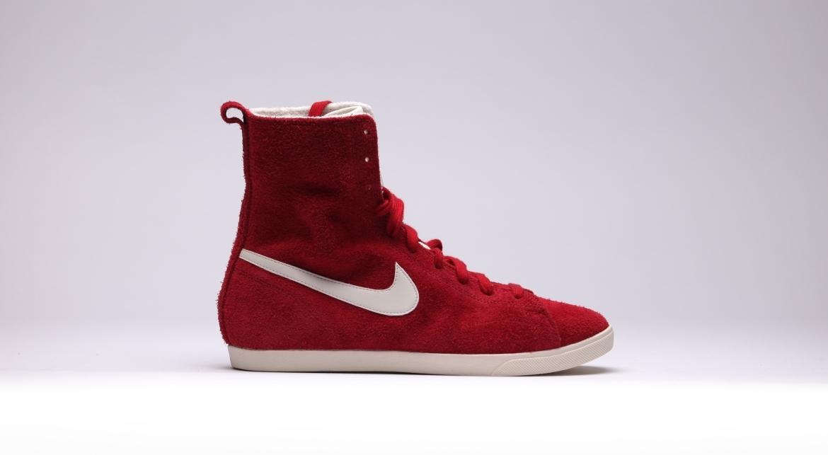 Exclusive Nike Wmns Racquette Mid VNTG "Legacy Red" — 5 — Front View