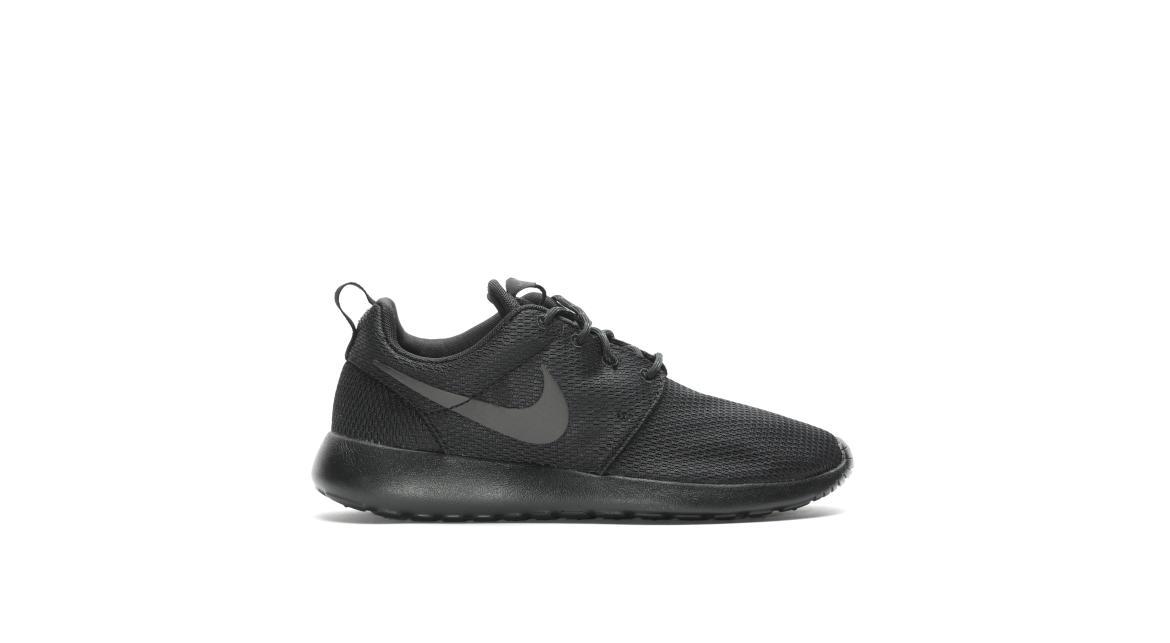 Exclusive Nike Wmns Roshe One "Anthracite" — 5 — Front View