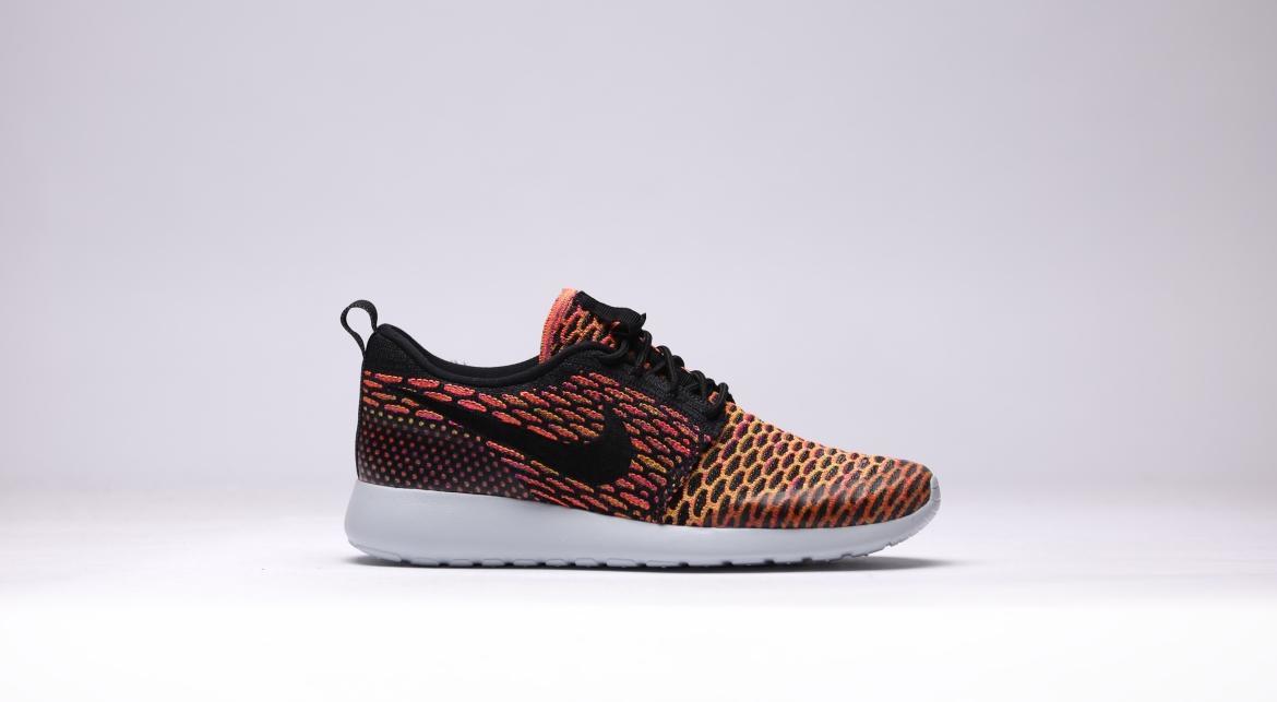 Exclusive Nike Wmns Roshe One Flyknit "Hyper Orange" — 5 — Front View