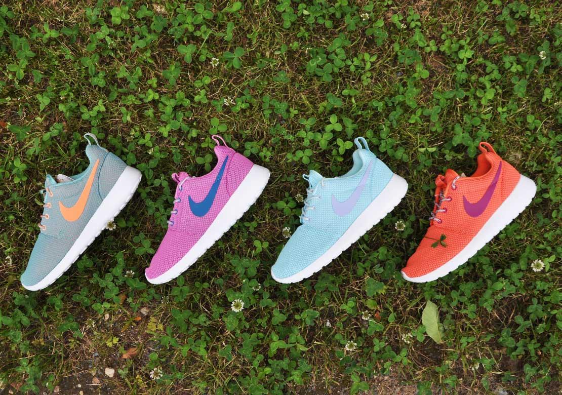 Exclusive Nike Wmns Rosherun — 3.5 — Front View