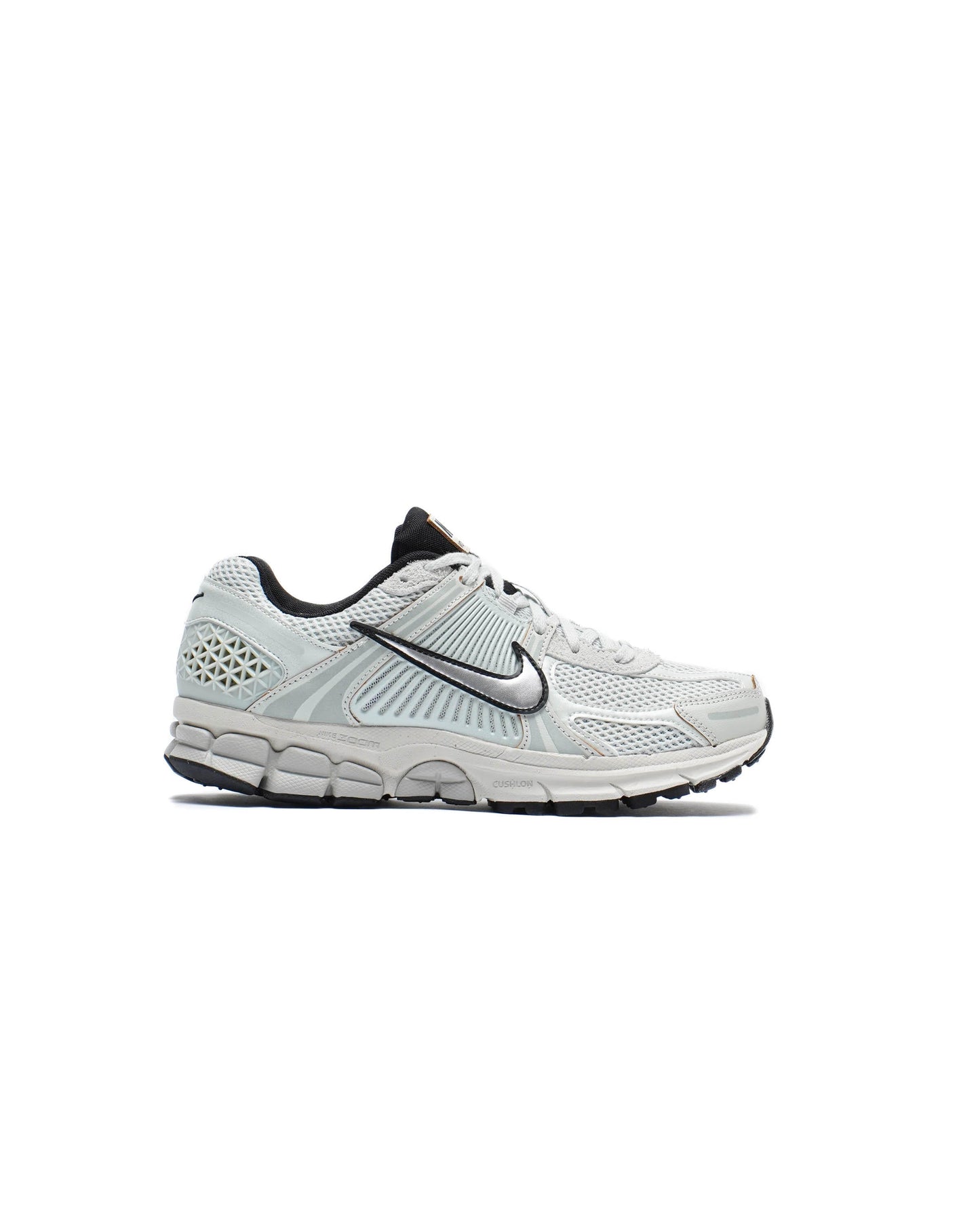 Exclusive Nike WMNS ZOOM VOMERO 5 — 5 — Front View