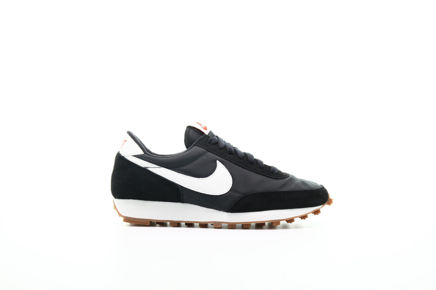 Exclusive Nike WMS DAYBREAK "BLACK" — 5 — Front View