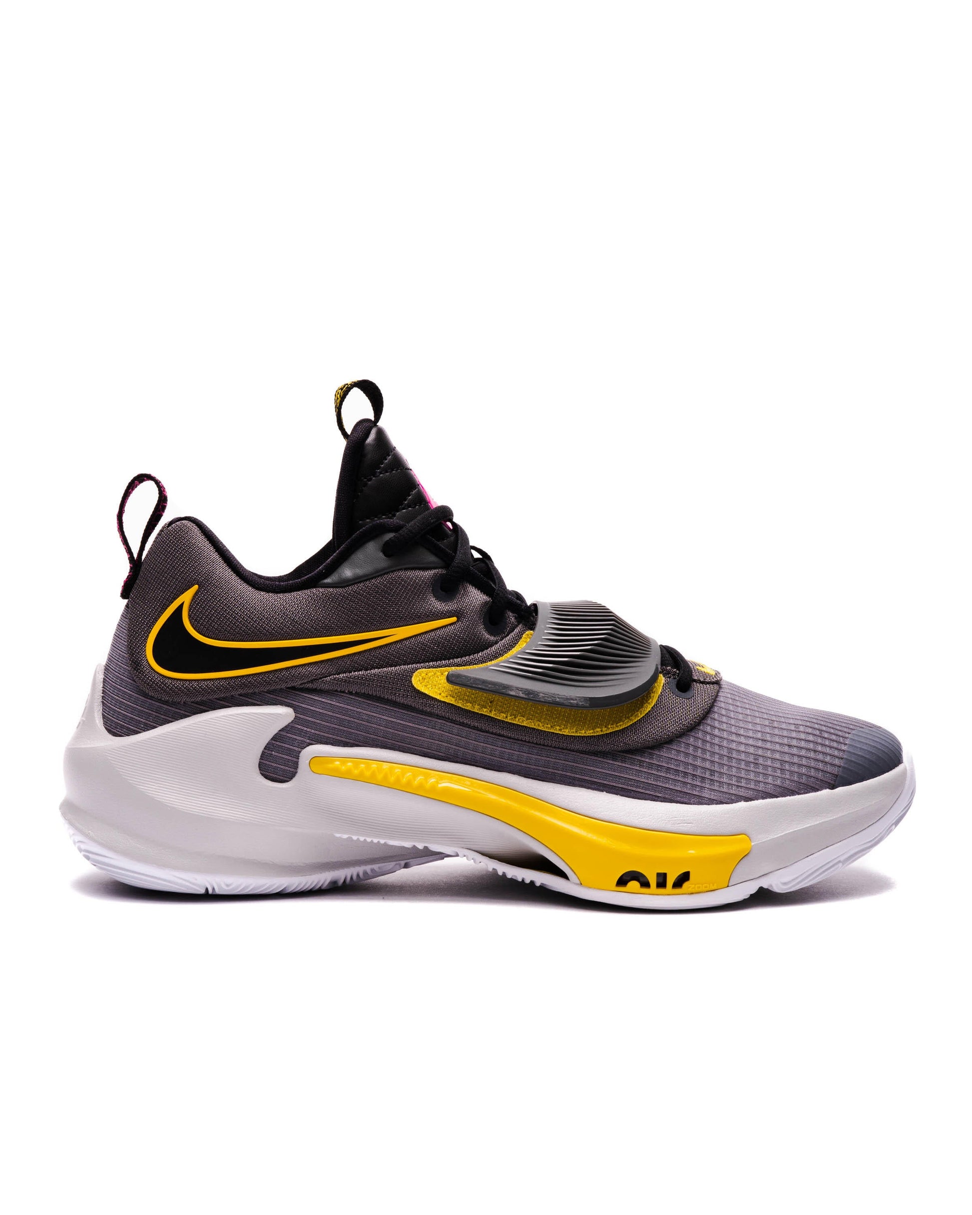 Exclusive Nike ZOOM FREAK 3 — 3.5 — Front View