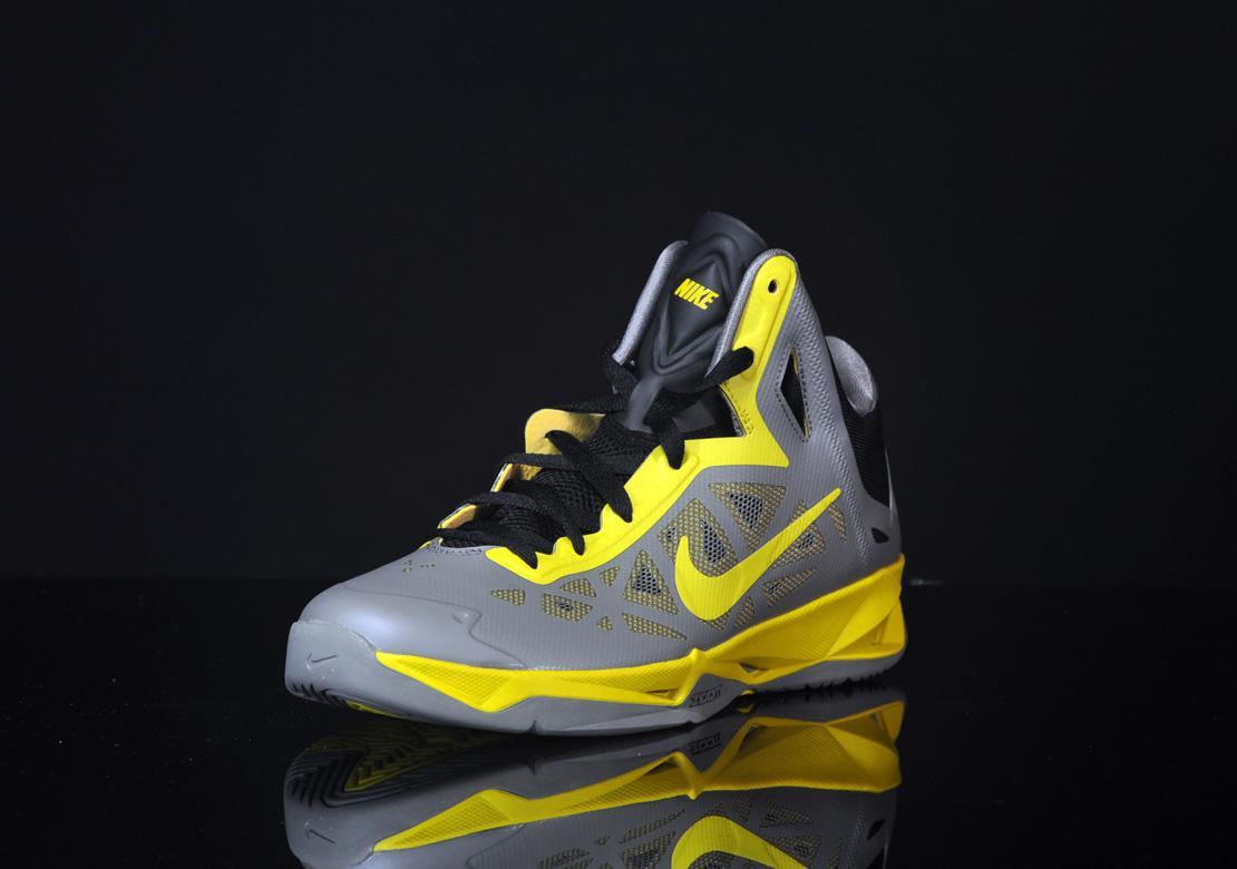 Exclusive Nike Zoom Hyperchaos — 3.5 — Front View