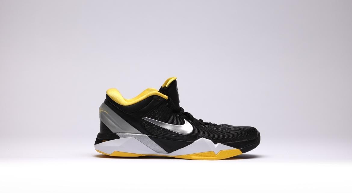 Exclusive Nike Zoom Kobe VII (7) Supreme — 3.5 — Front View