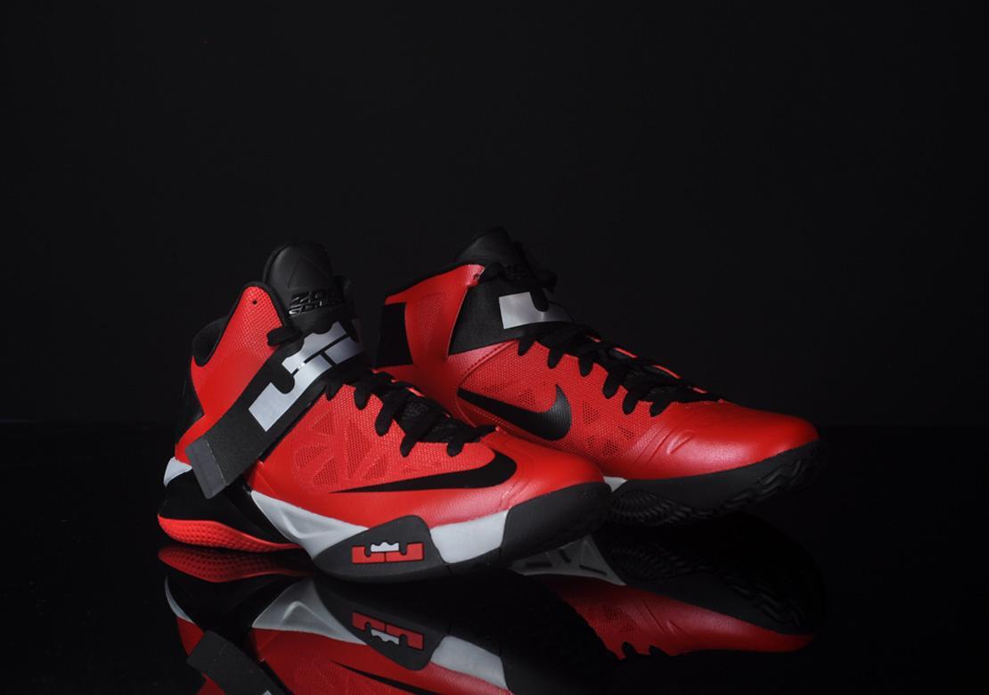 Exclusive Nike Zoom Soldier VI — 3.5 — Front View