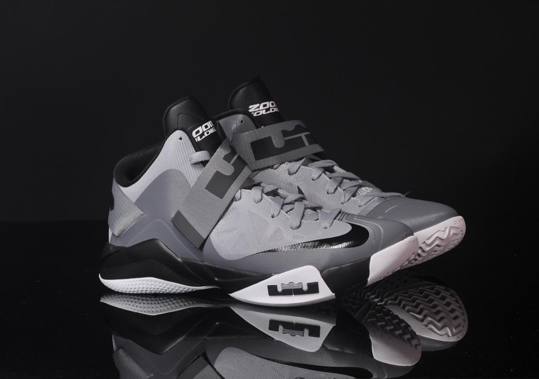 Exclusive Nike Zoom Soldier VI — 3.5 — Front View