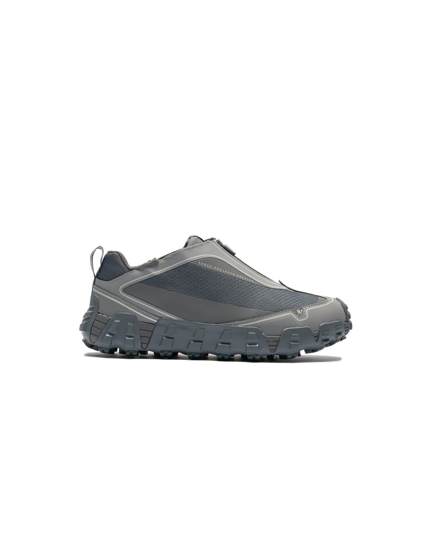 Exclusive Norse Projects Zip Up Runner V04 — 6.5 — Front View