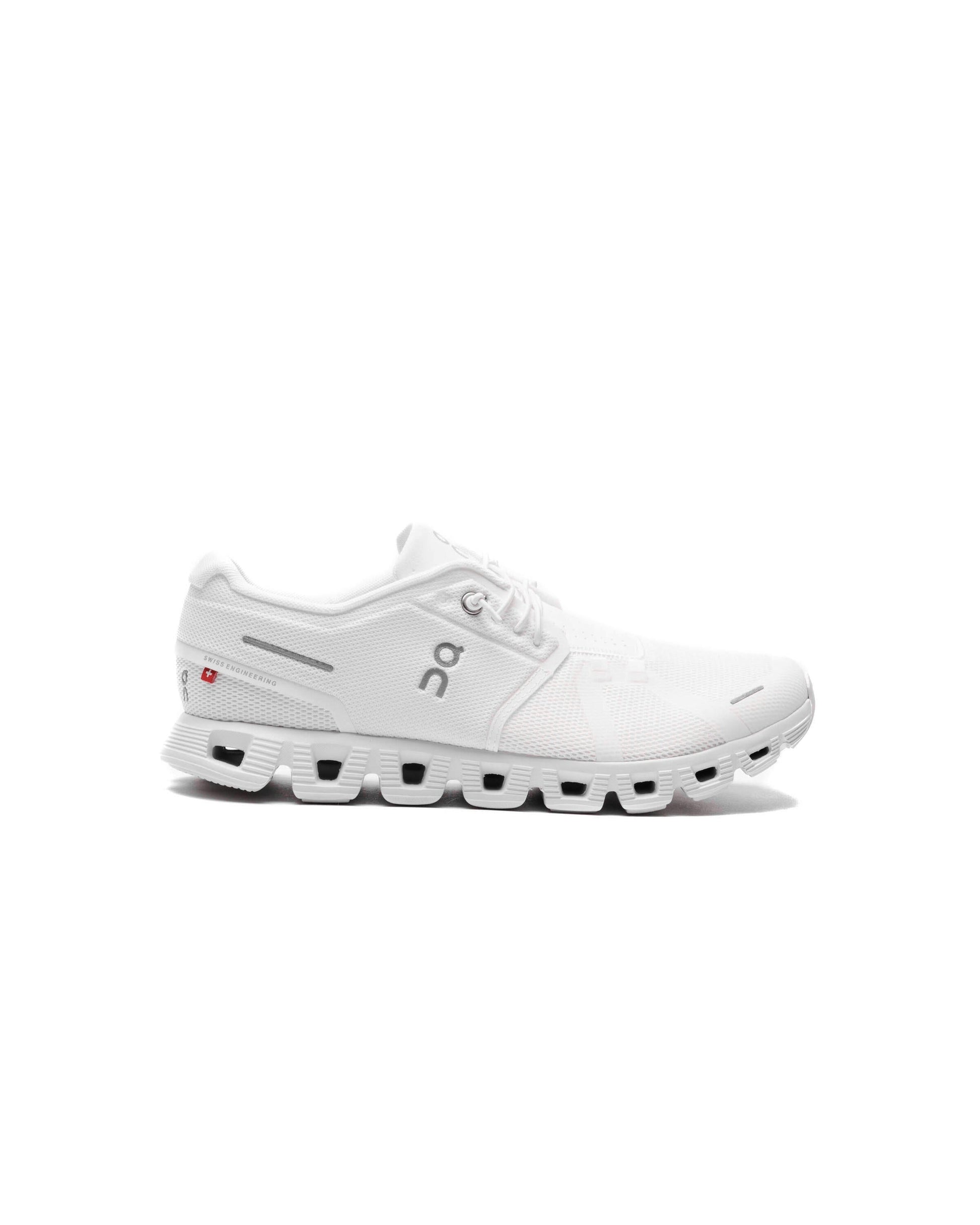 Exclusive ON Running Cloud 5 — 7 — Front View