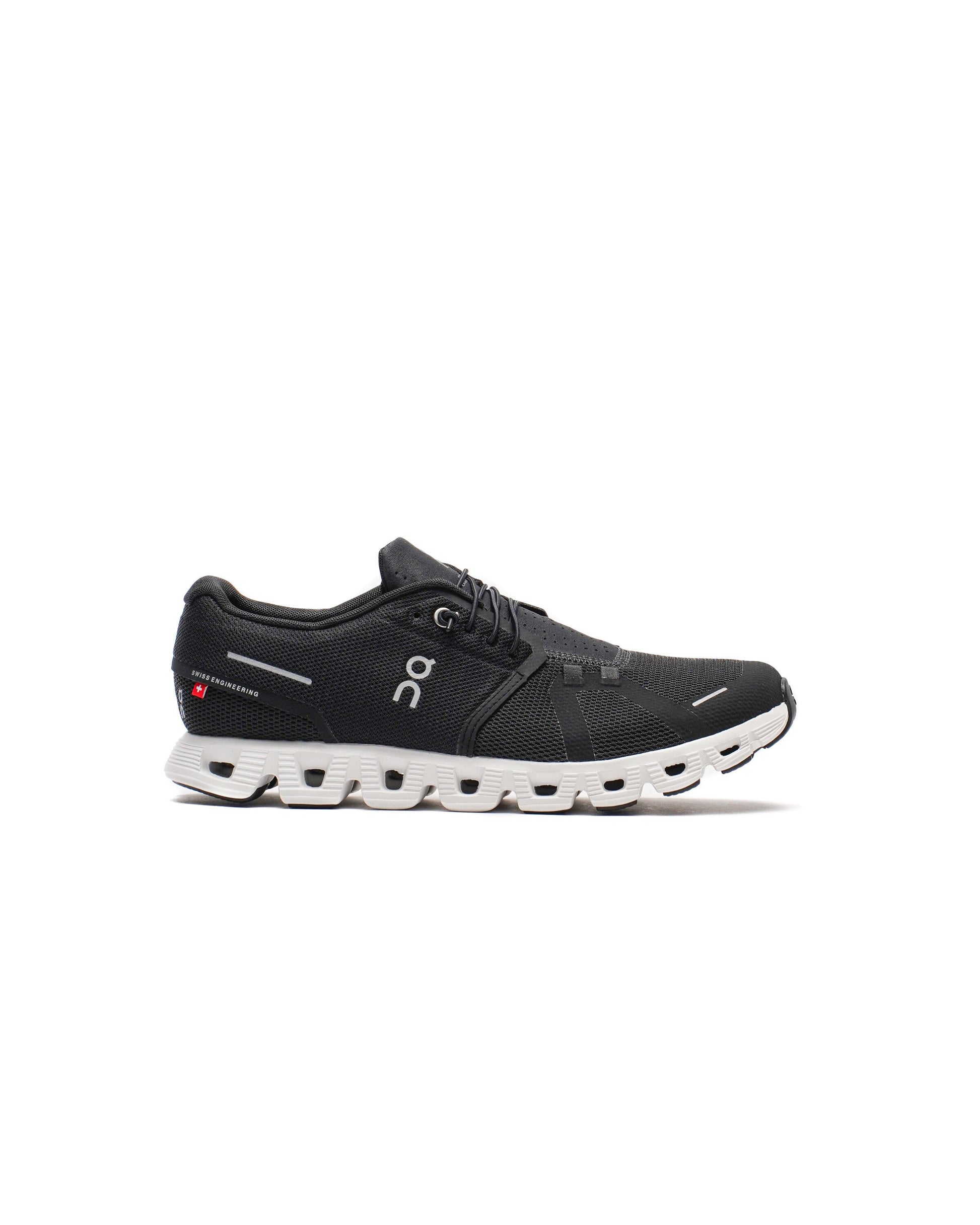Exclusive ON Running Cloud 5 — 7 — Front View