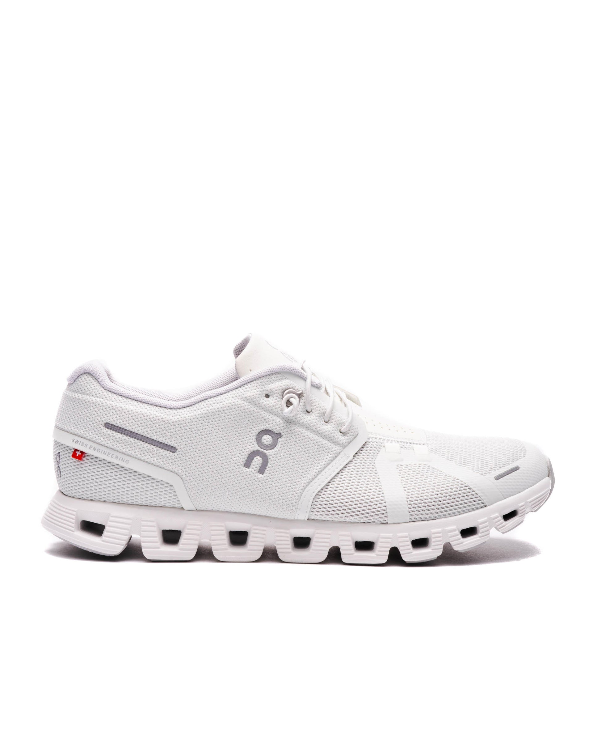 Exclusive ON Running Cloud 5 — 7 — Front View