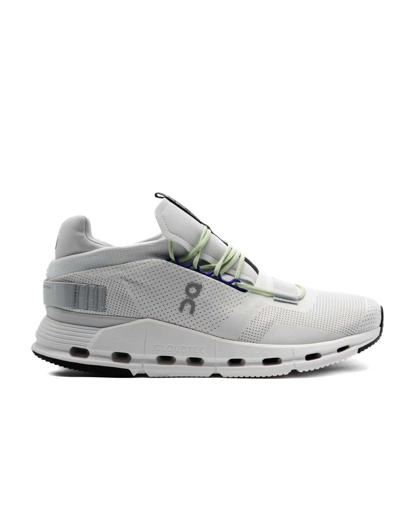 Exclusive ON Running Cloudnova — 7 — Front View