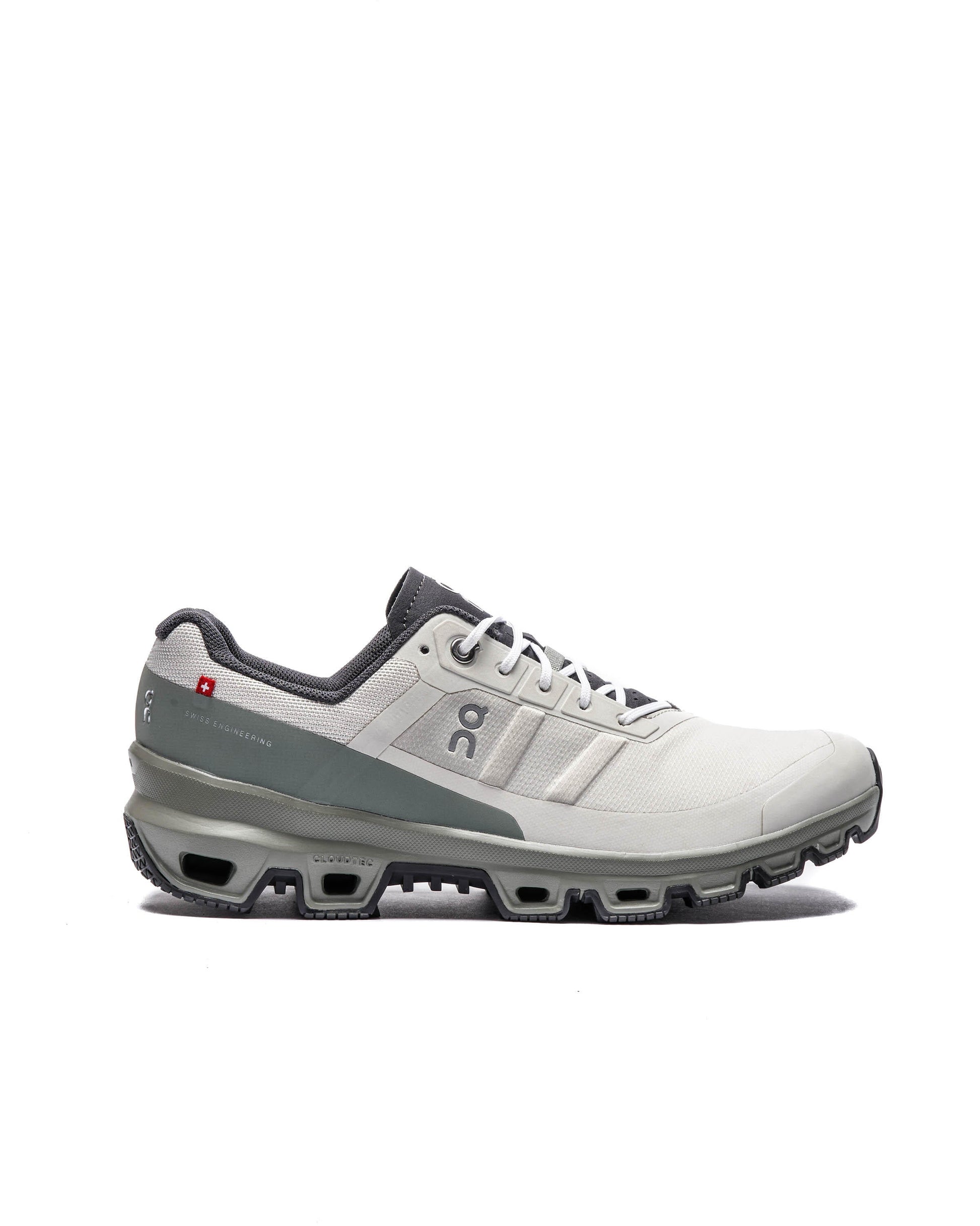 Exclusive ON Running Cloudventure — 7 — Front View