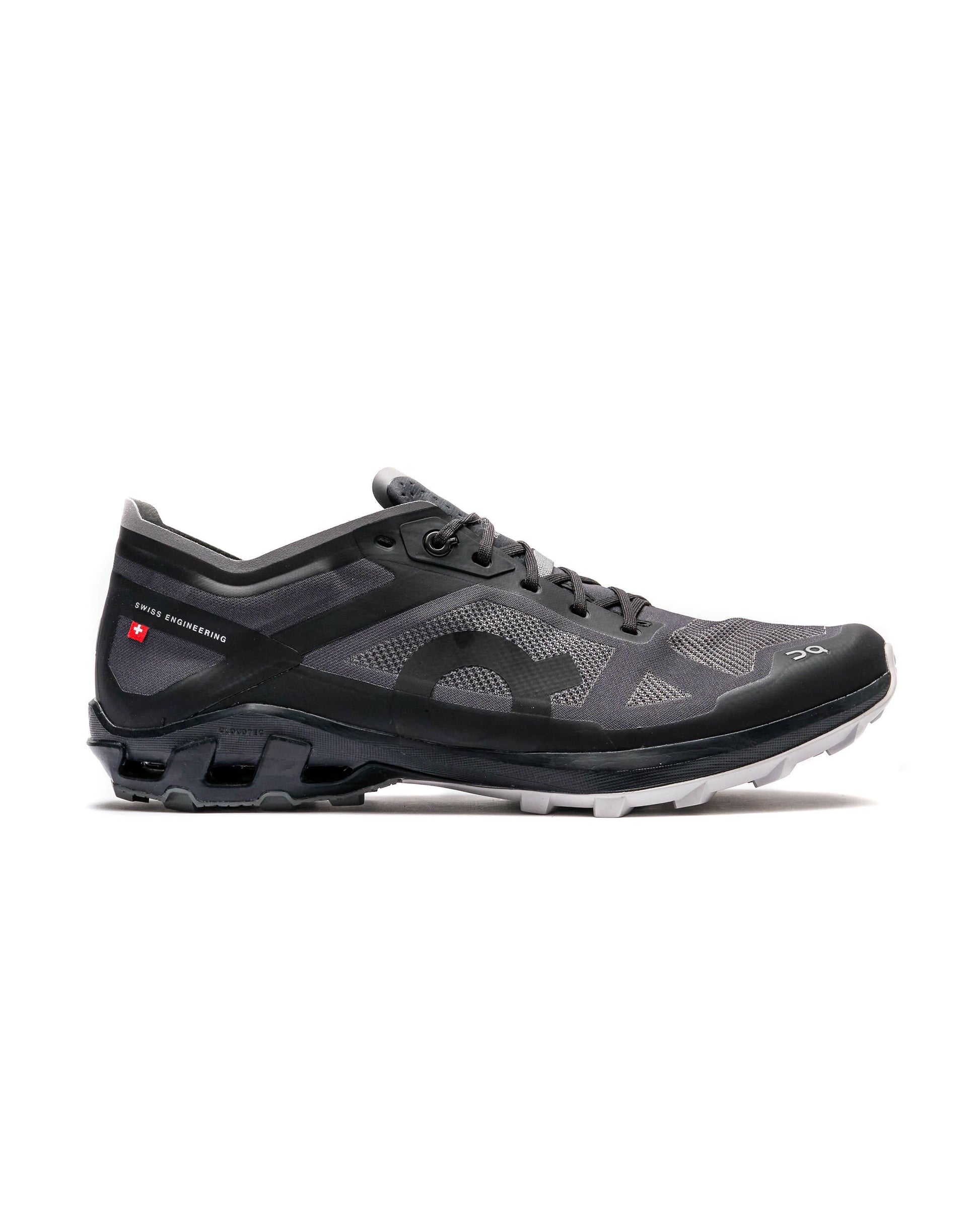 Exclusive ON Running Cloudventure Peak 3 — 7 — Front View