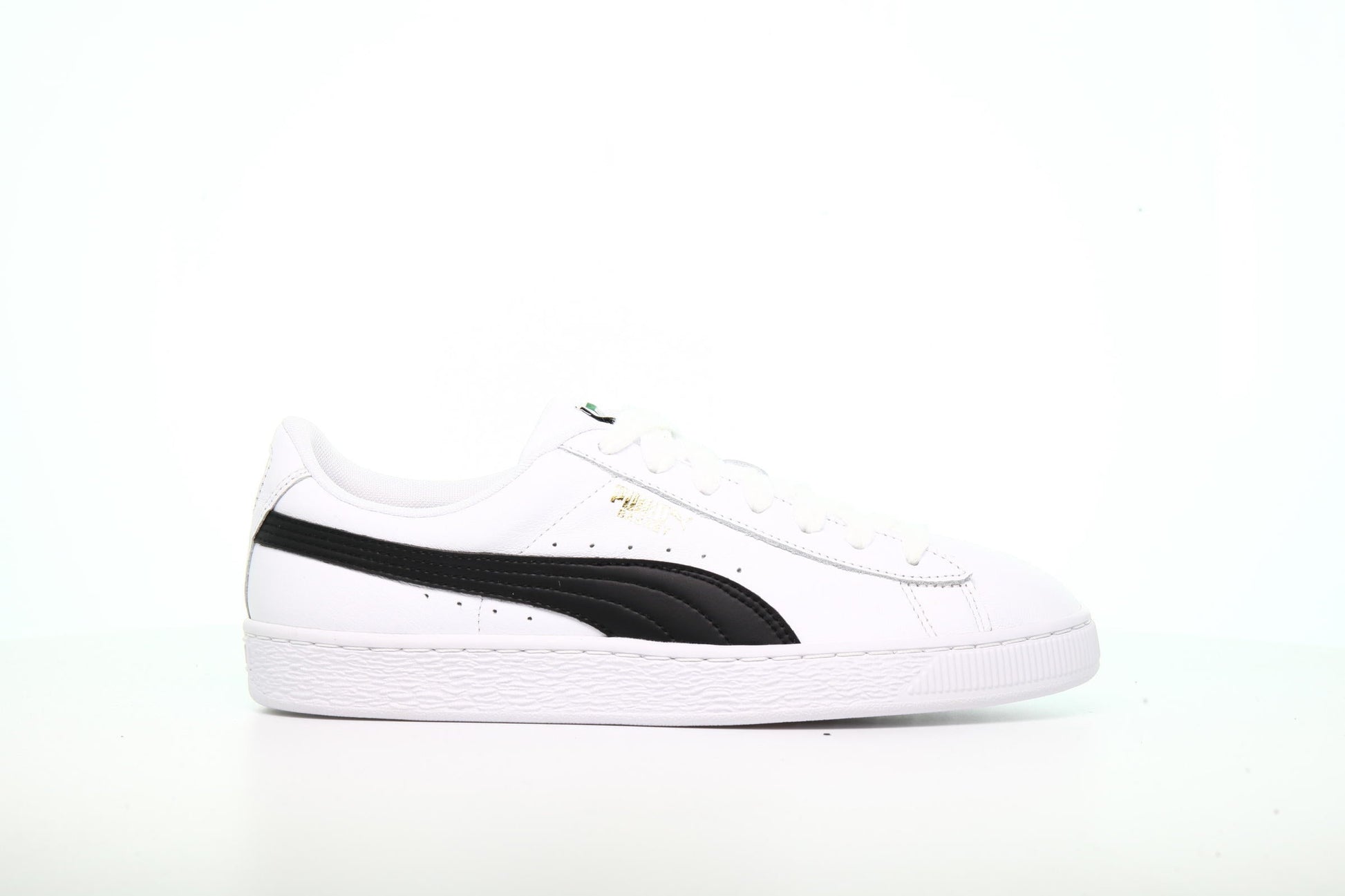 Exclusive Puma Basket Classic LFS "White" — 4.5 — Front View