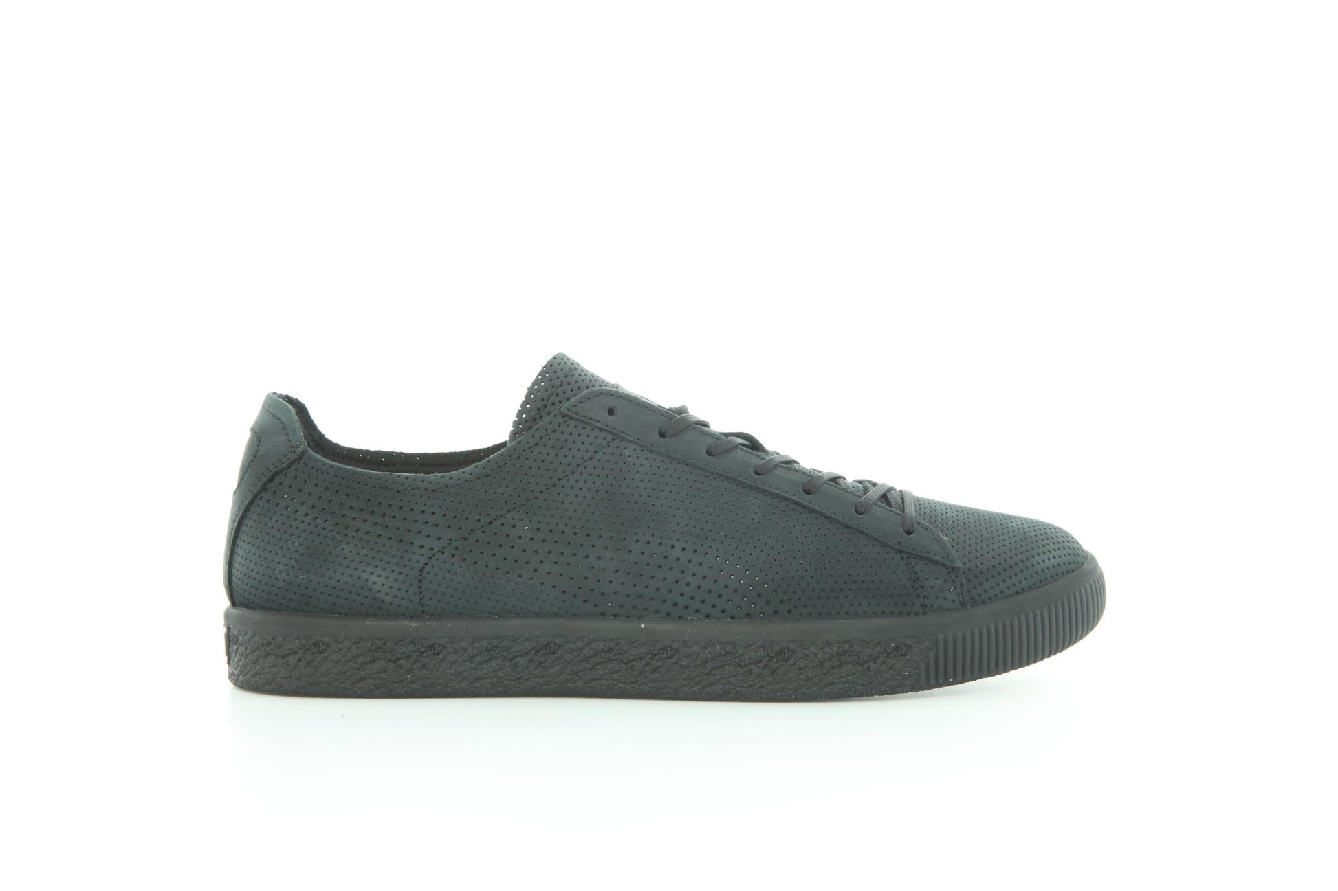 Exclusive Puma x STAMPD Clyde "Puma Black" — 4 — Front View