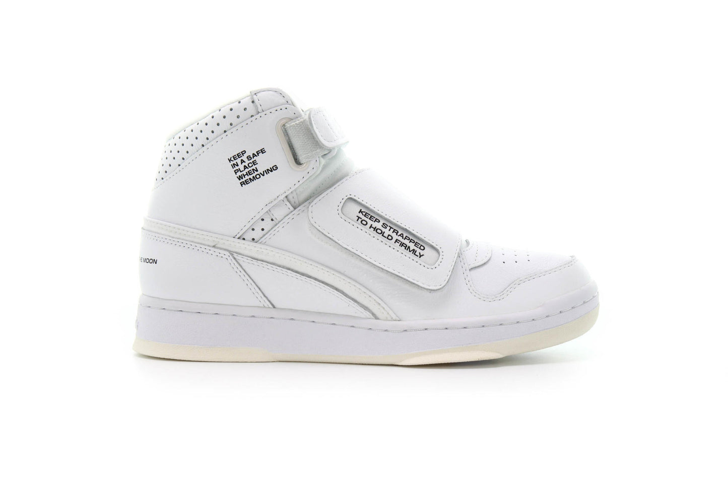 Exclusive Reebok X MOUNTAIN RESEARCH ALIEN STOMPER "WHITE" — 5 — Front View