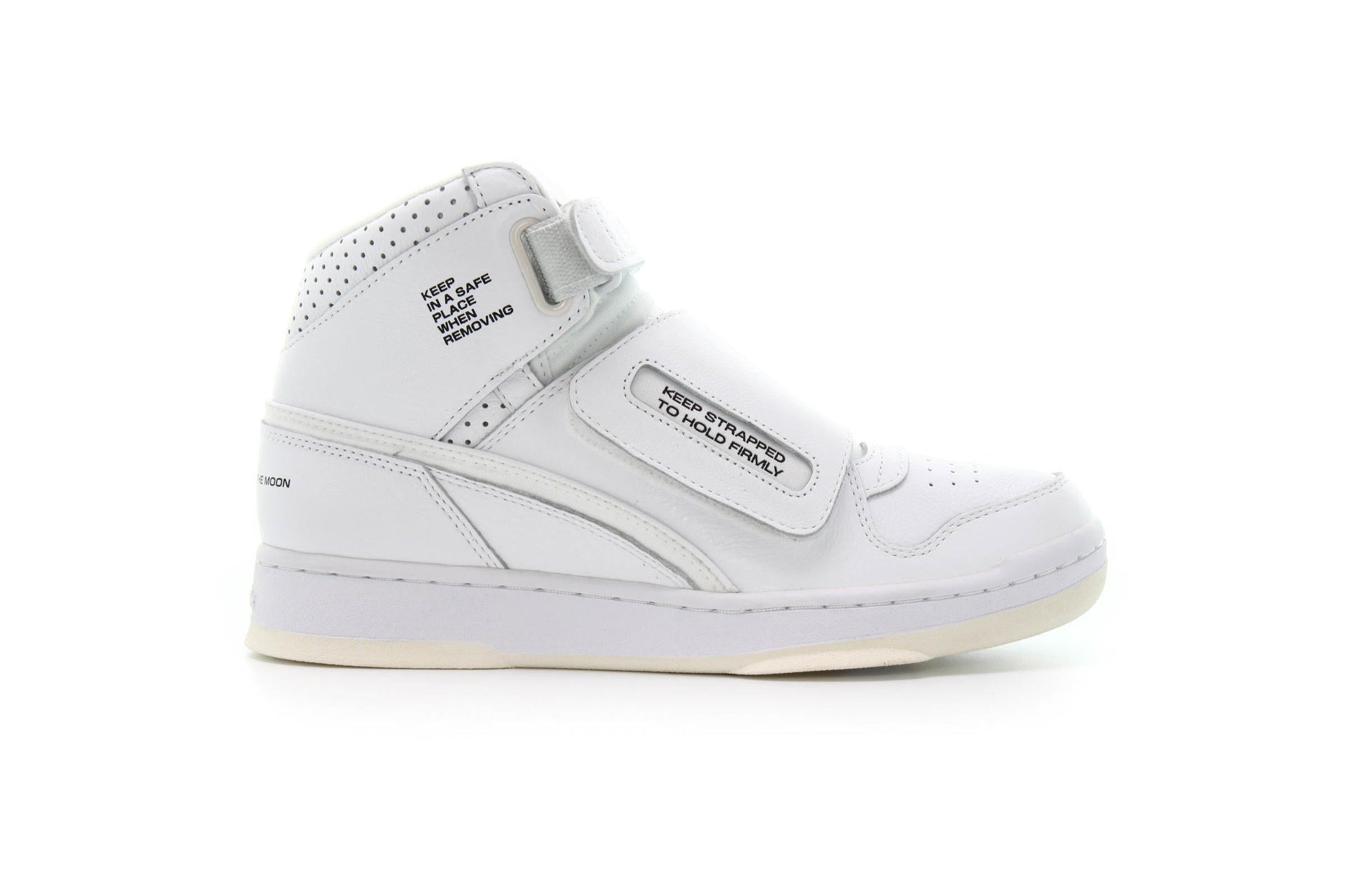 Exclusive Reebok X MOUNTAIN RESEARCH ALIEN STOMPER "WHITE" — 5 — Front View