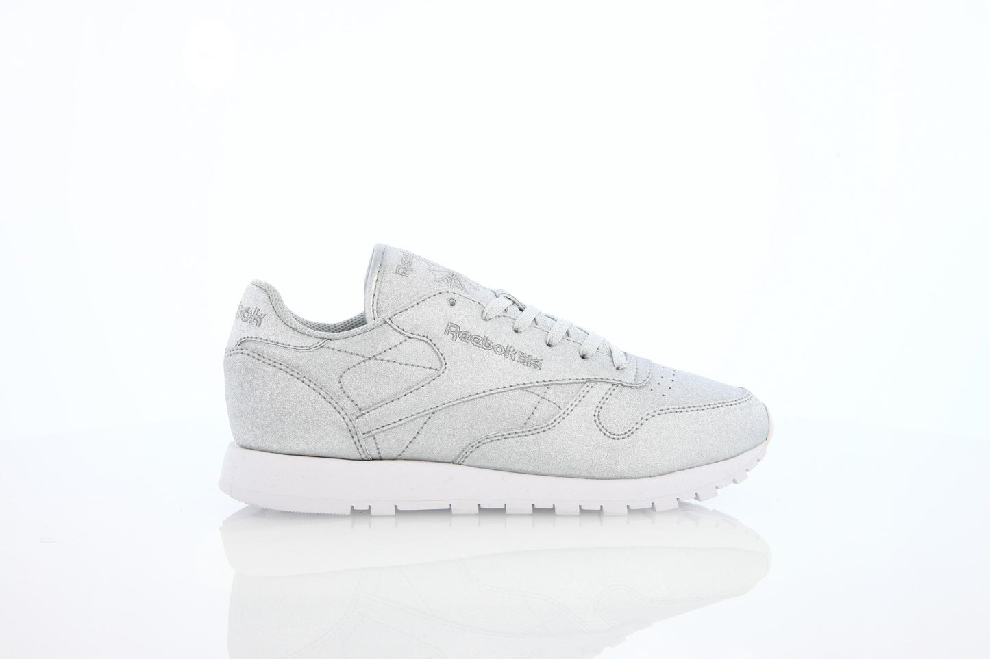 Exclusive Reebok x Gigi Hadid Classic Leather W Syn "Diamond" — 5 — Front View