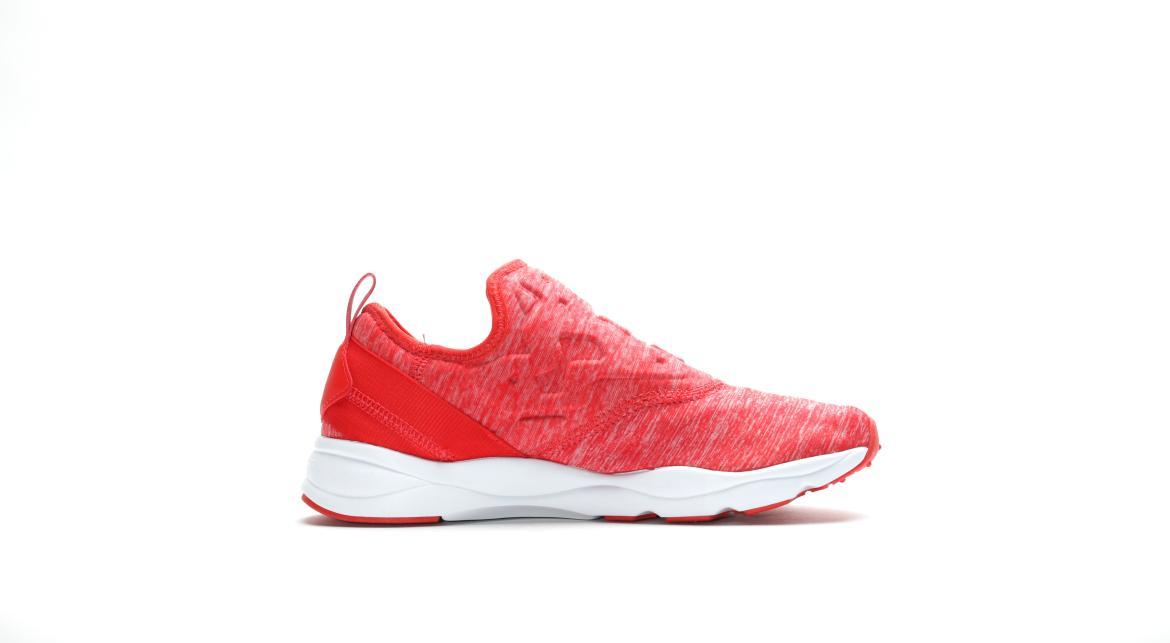 Exclusive Reebok Furylite Slip On Je W "University Red" — 5 — Front View