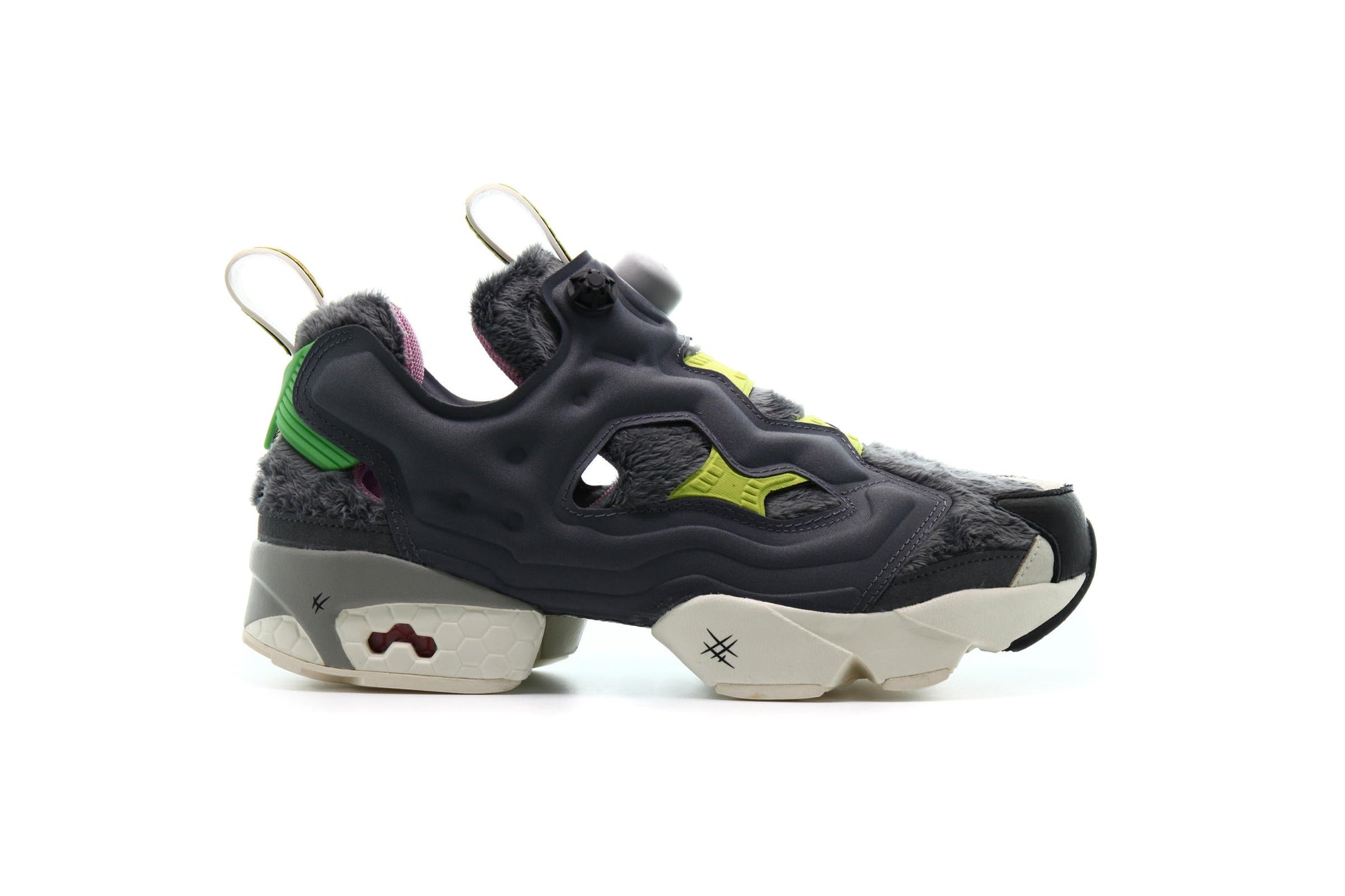 Exclusive Reebok x TOM & JERRY INSTAPUMP FURY OG M "TOM" — 5 — Front View