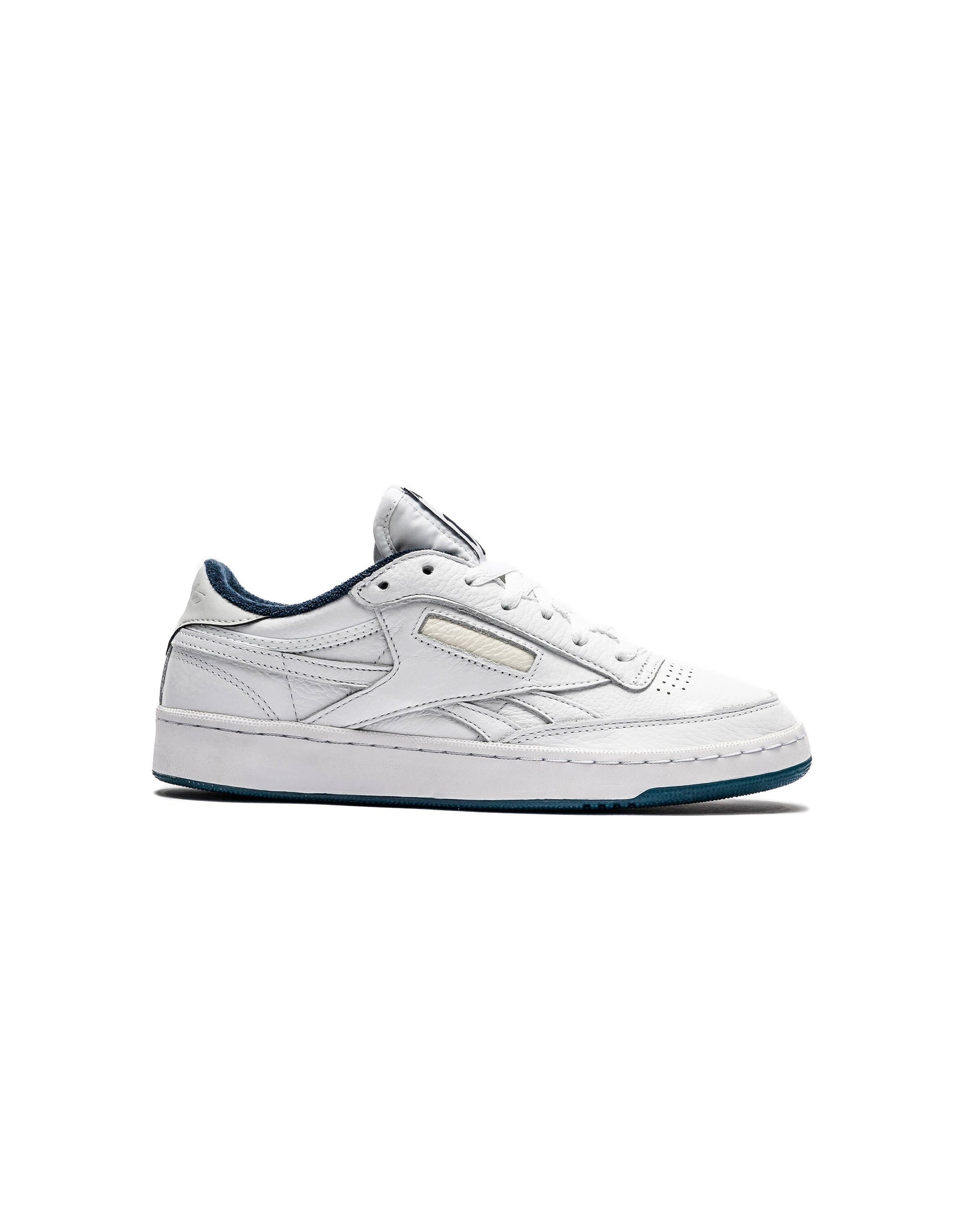 Exclusive Reebok x TYRRELL WINSTON Club C Revenge Vintage — 3 — Front View