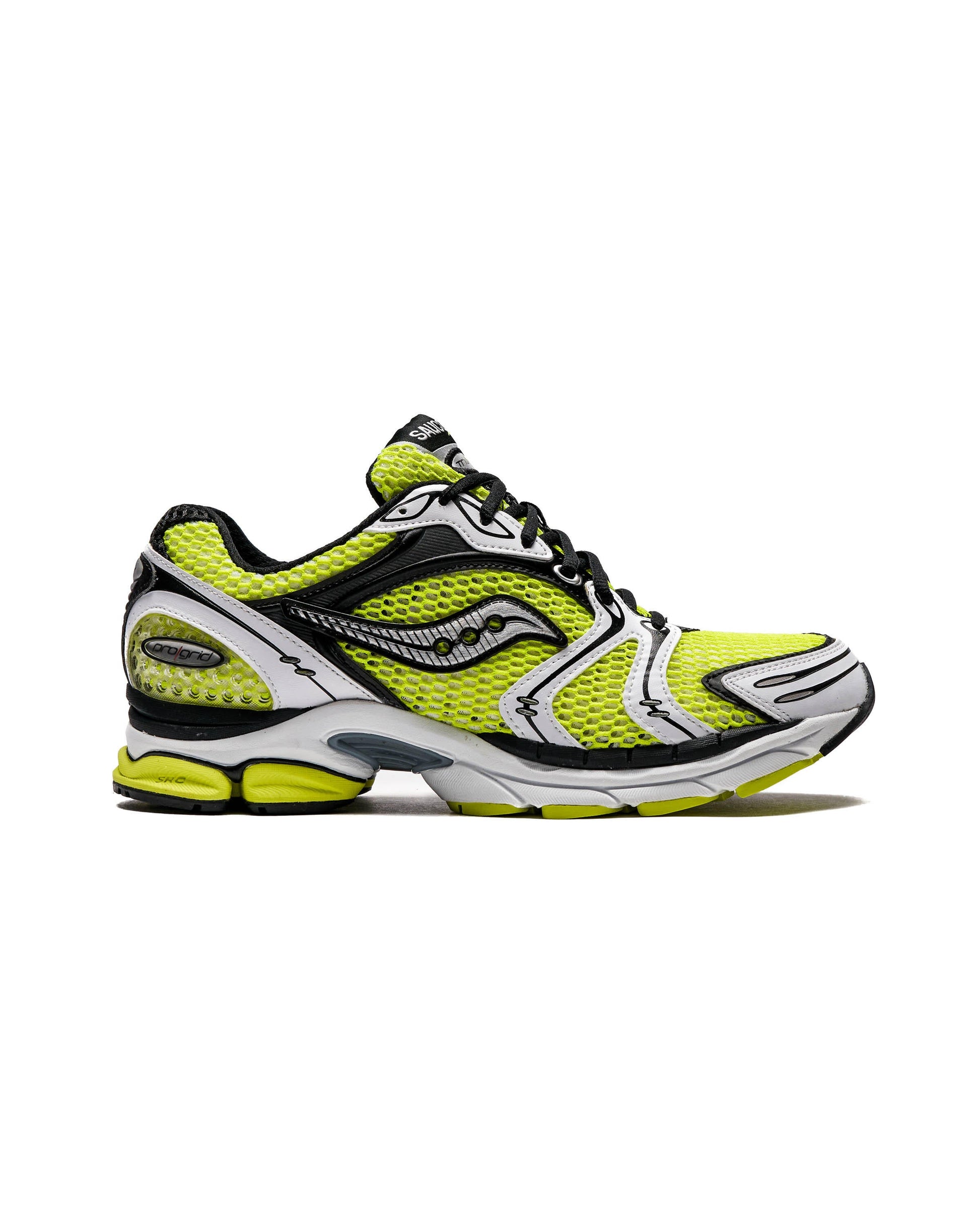 Exclusive Saucony PROGRID TRIUMPH 4 — 4 — Front View