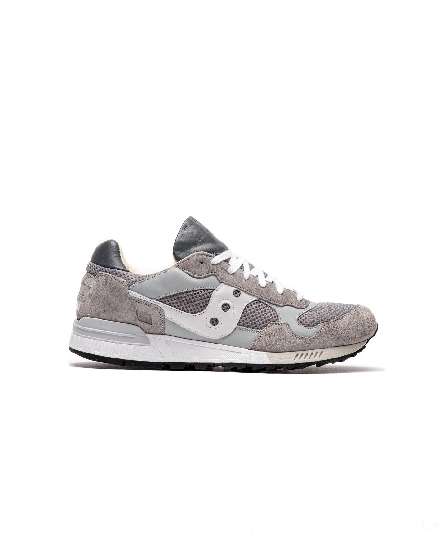 Exclusive Saucony Shadow 5000 — 4 — Front View