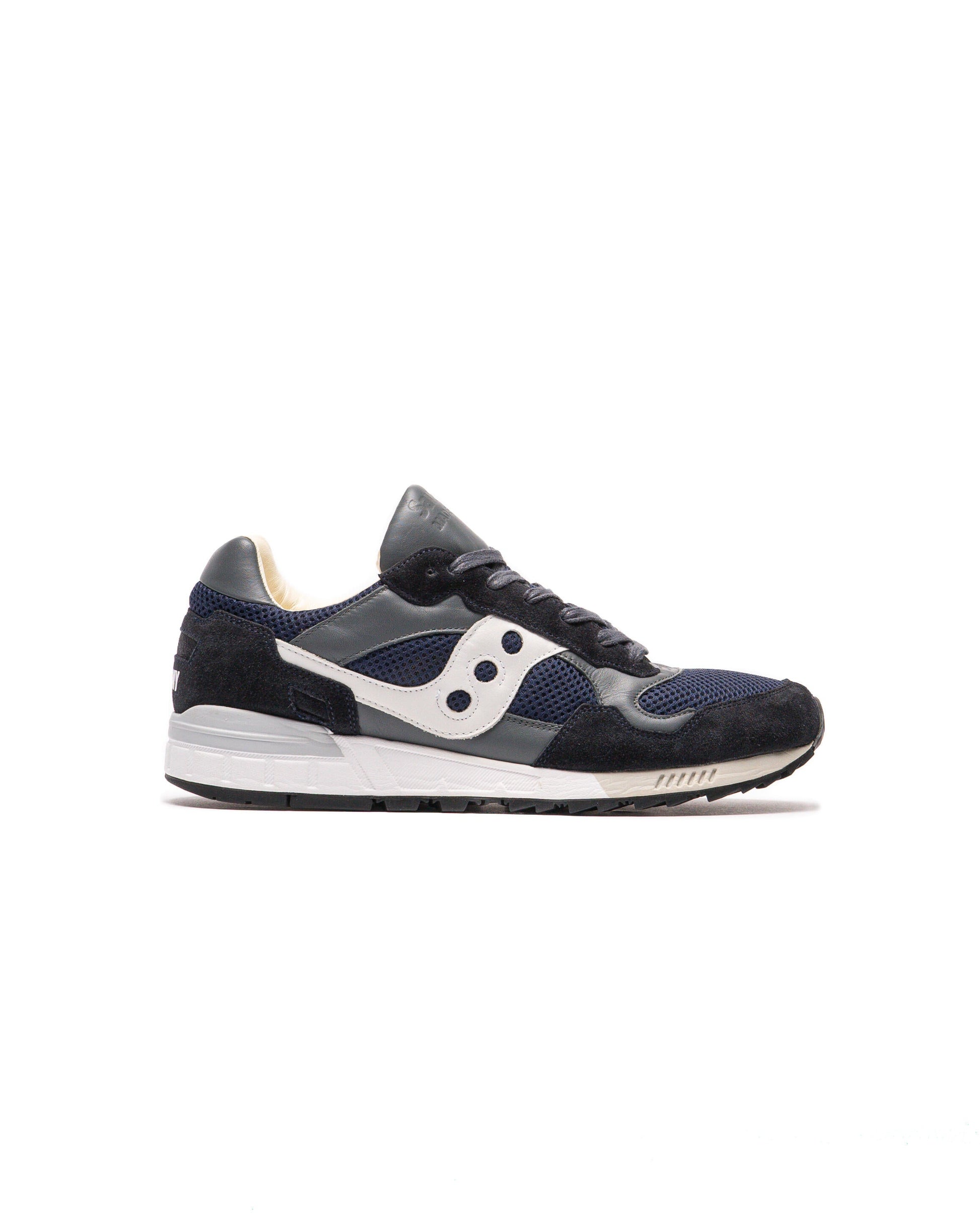 Exclusive Saucony Shadow 5000 — 4 — Front View
