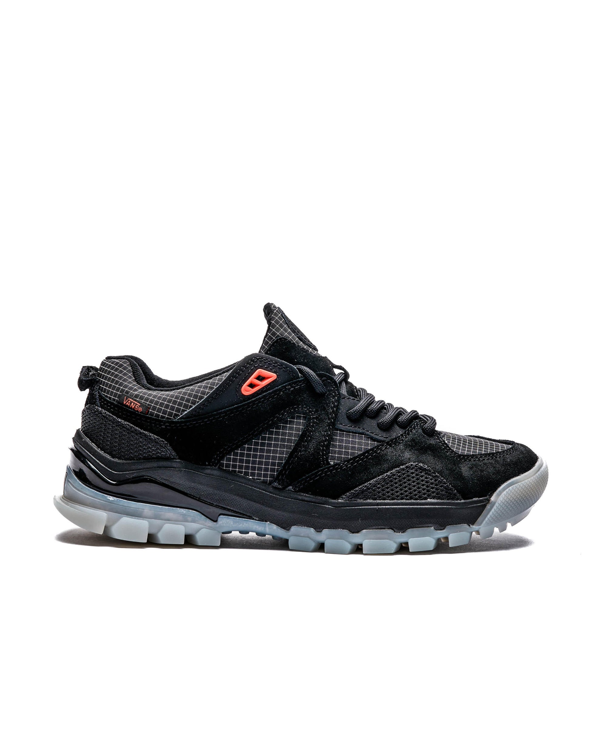 Exclusive Vans UA AMZN Trailhead — 3.5 — Front View