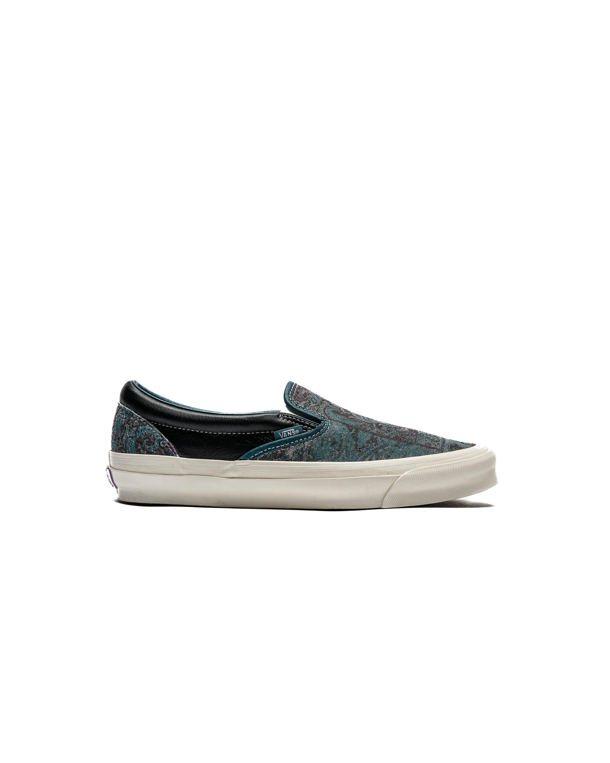 Exclusive Vans UA OG Classic Slip-On LX — 3.5 — Front View
