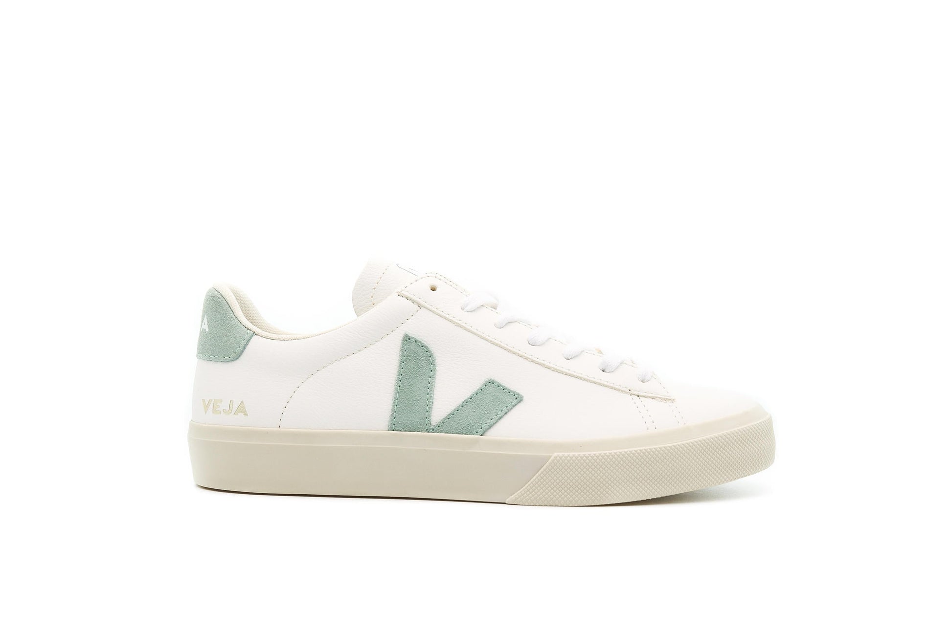 Exclusive Veja CAMPO CHROMEFREE "Extra-White" — 4 — Front View