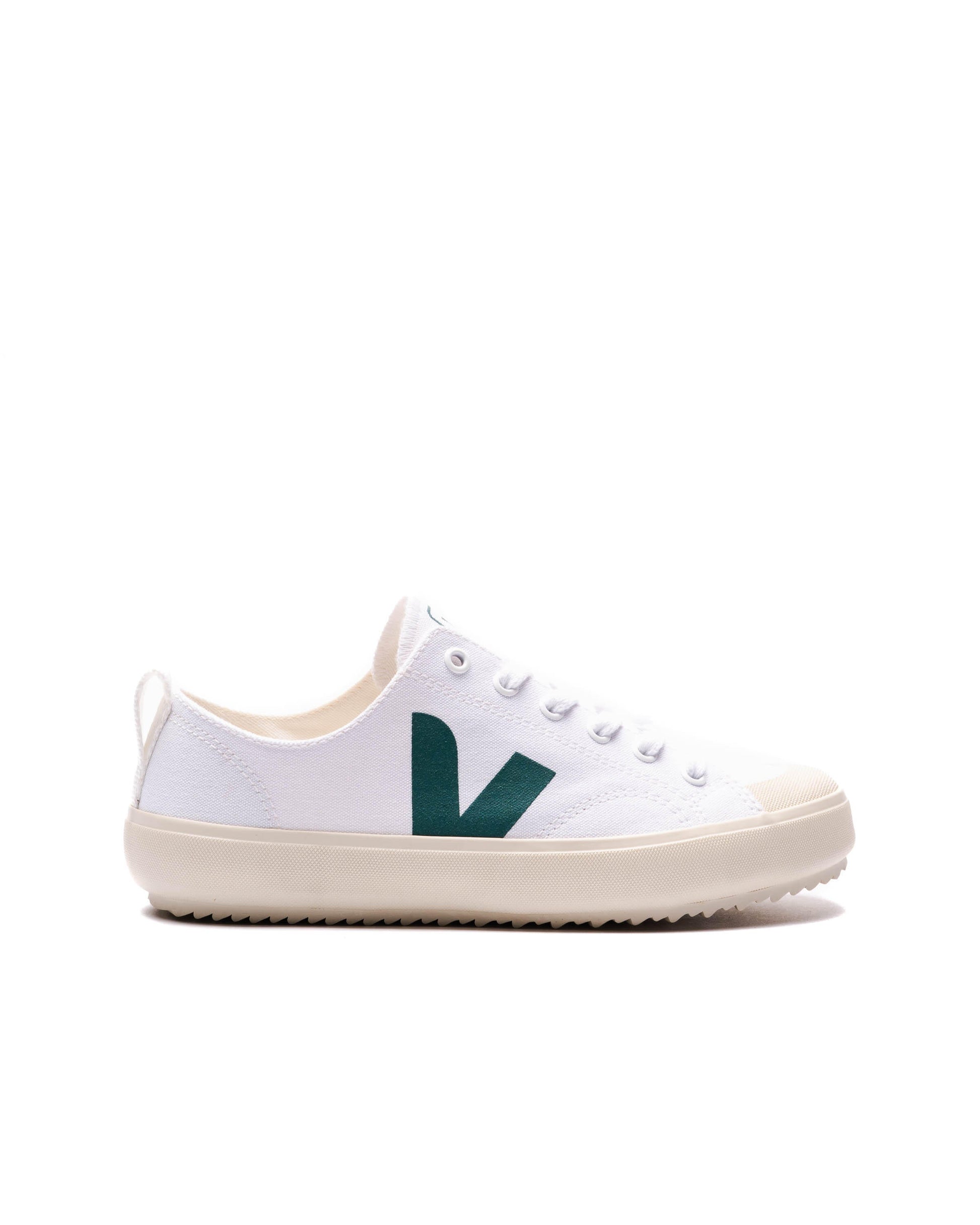 Exclusive Veja NOVA — 4 — Front View