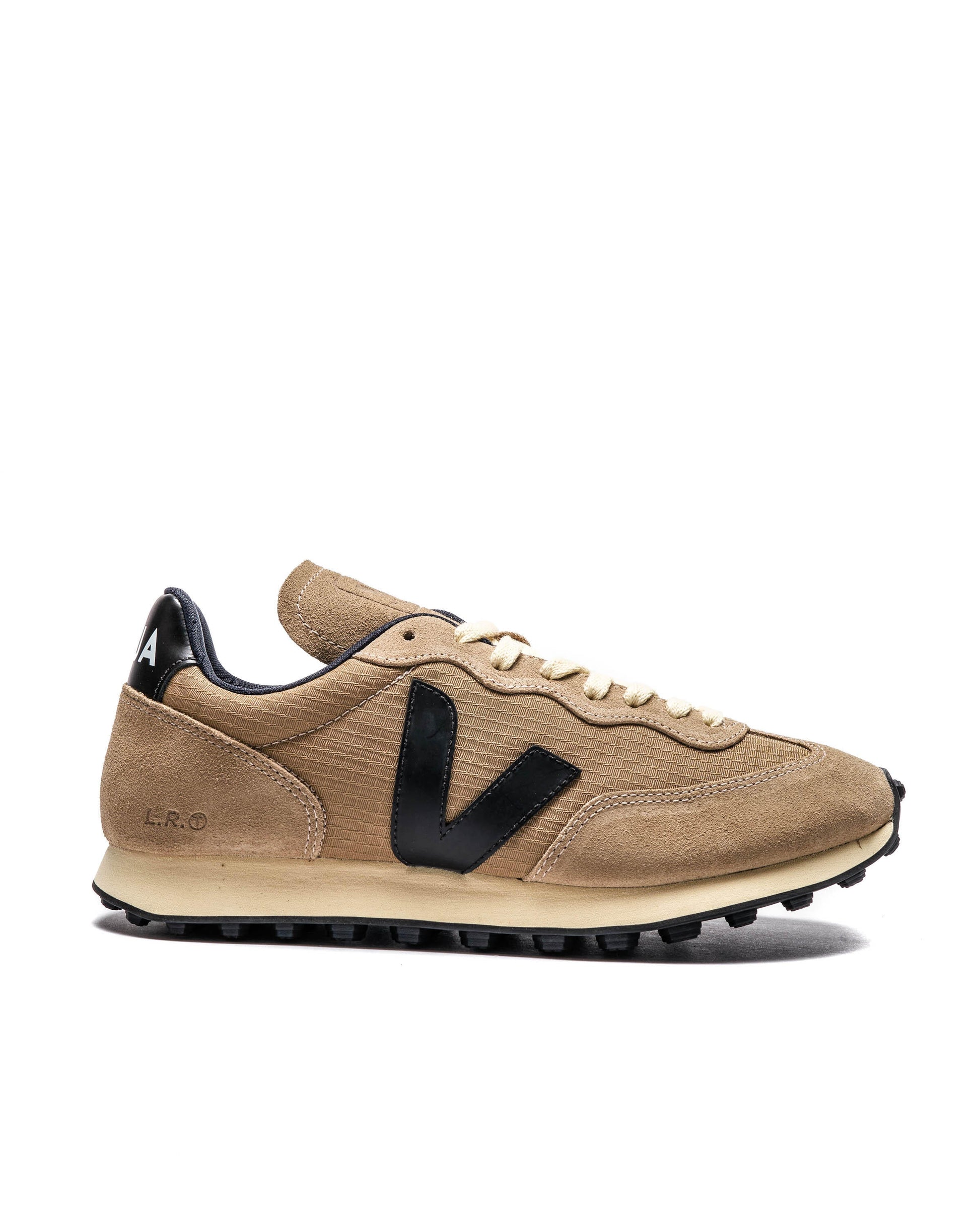 Exclusive Veja RIO BRANCO — 4 — Front View