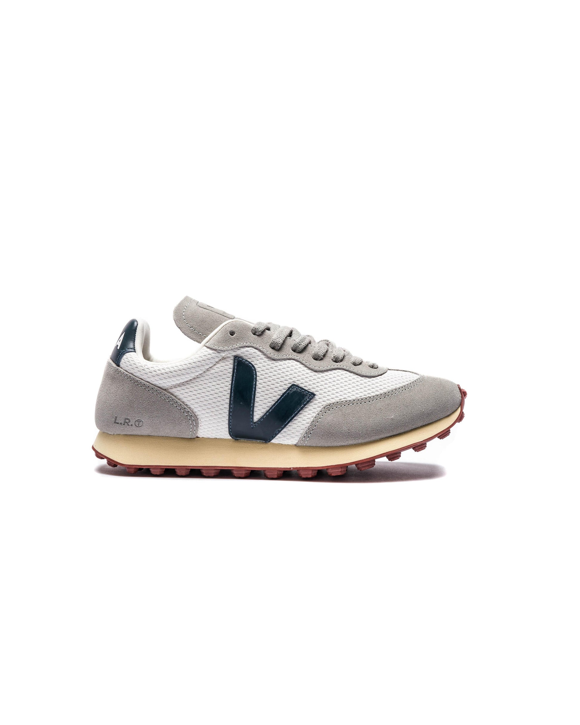 Exclusive Veja Rio Branco — 4 — Front View