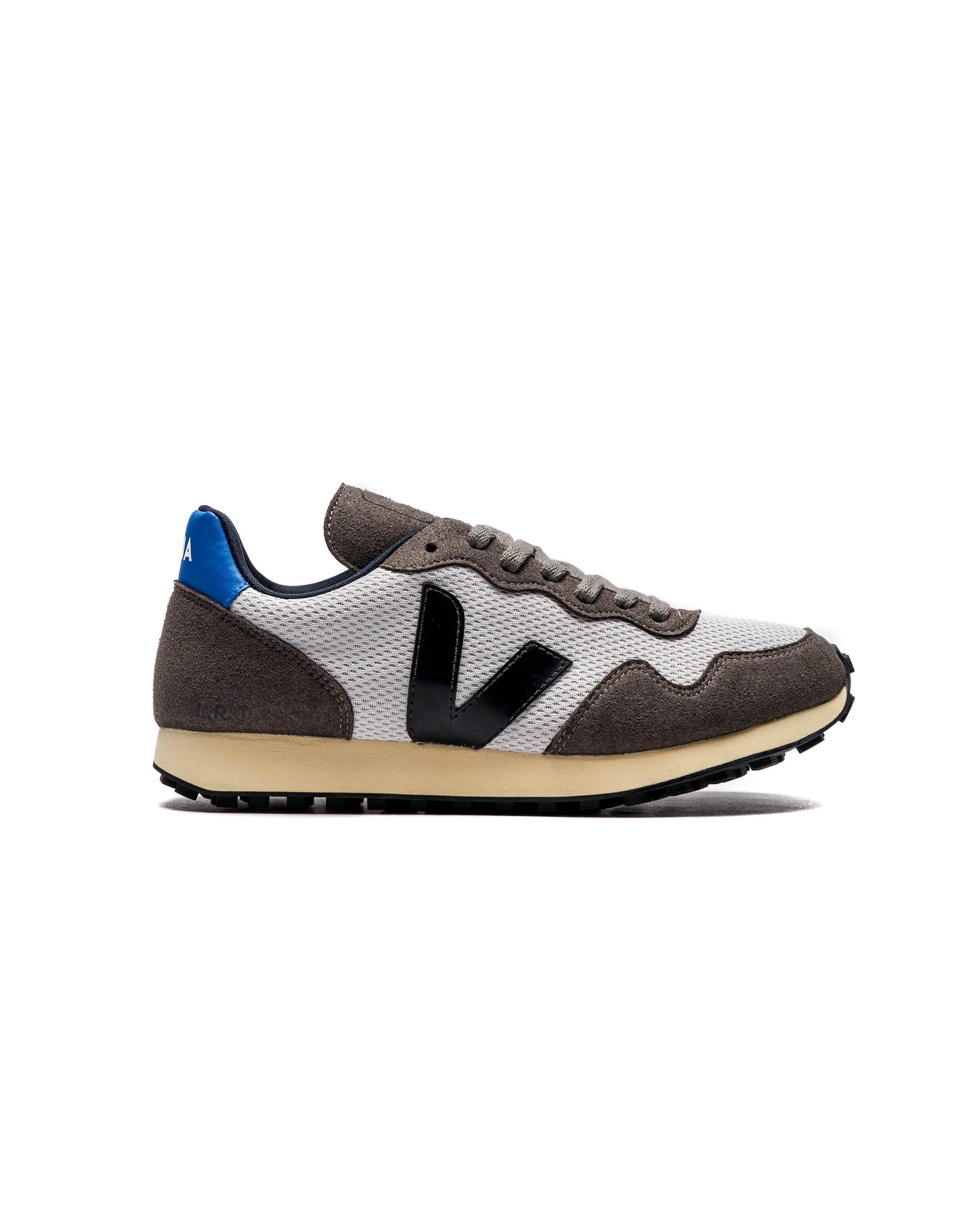 Exclusive Veja SDU ALVEOMESH — 4 — Front View