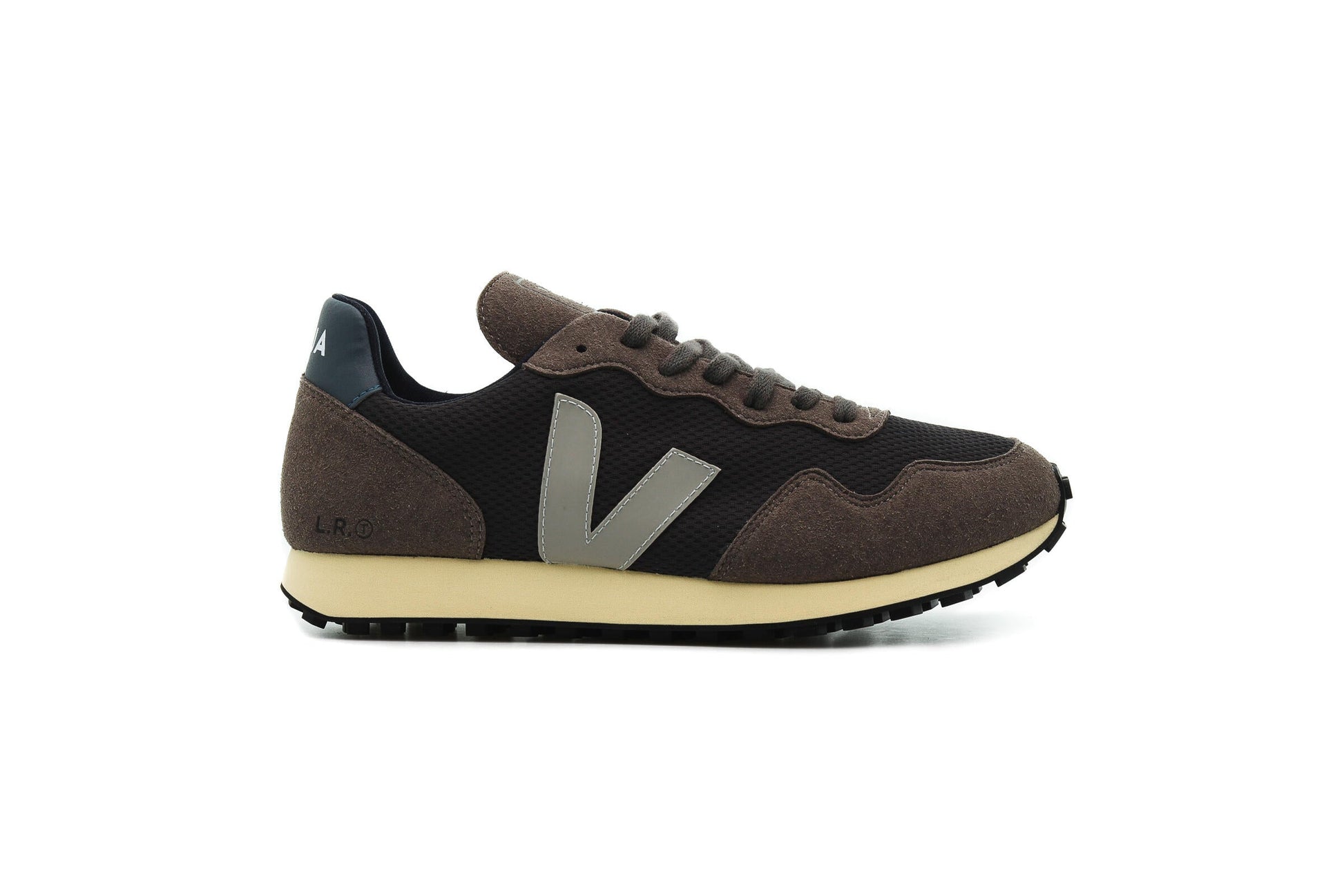 Exclusive Veja SDU REC — 4 — Front View