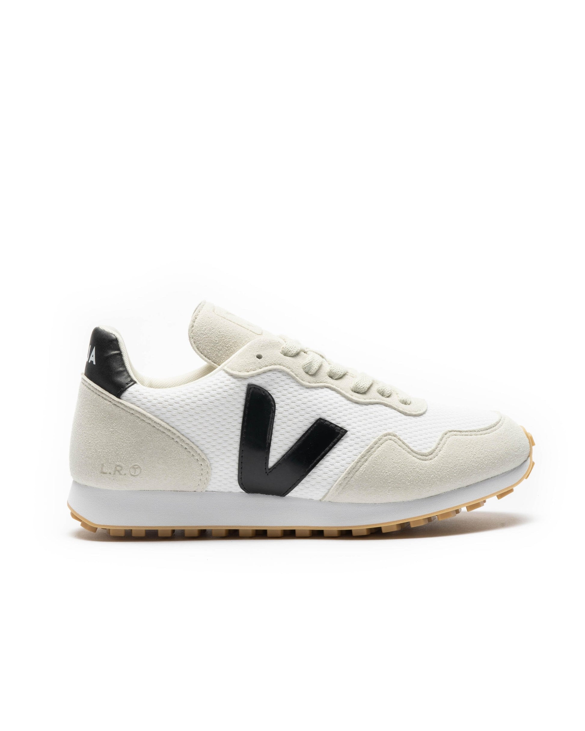 Exclusive Veja SDU — 4 — Front View