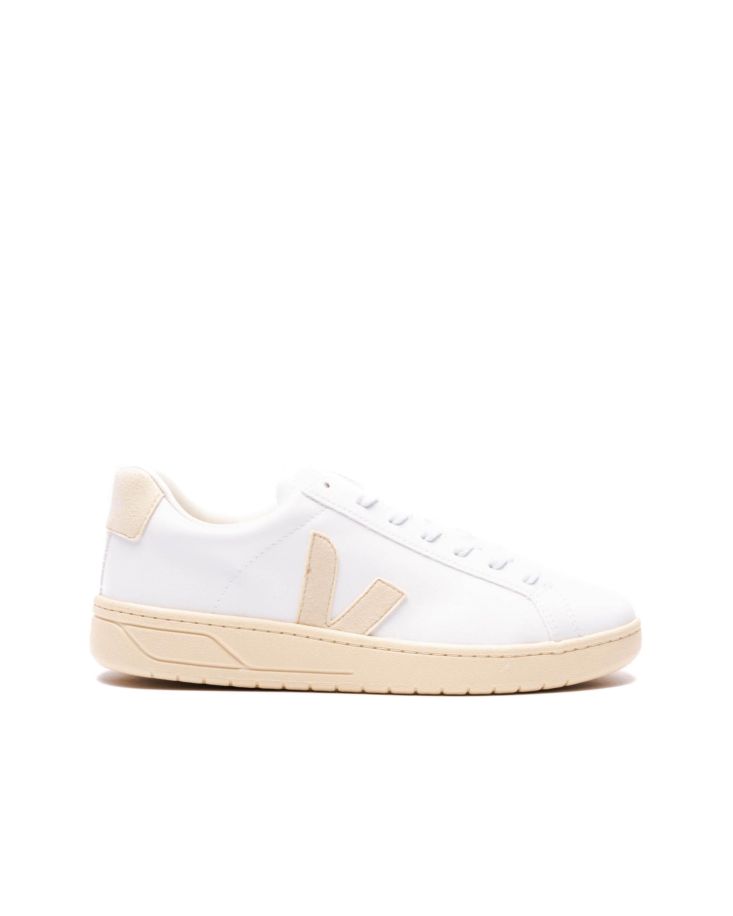 Exclusive Veja URCA — 4 — Front View