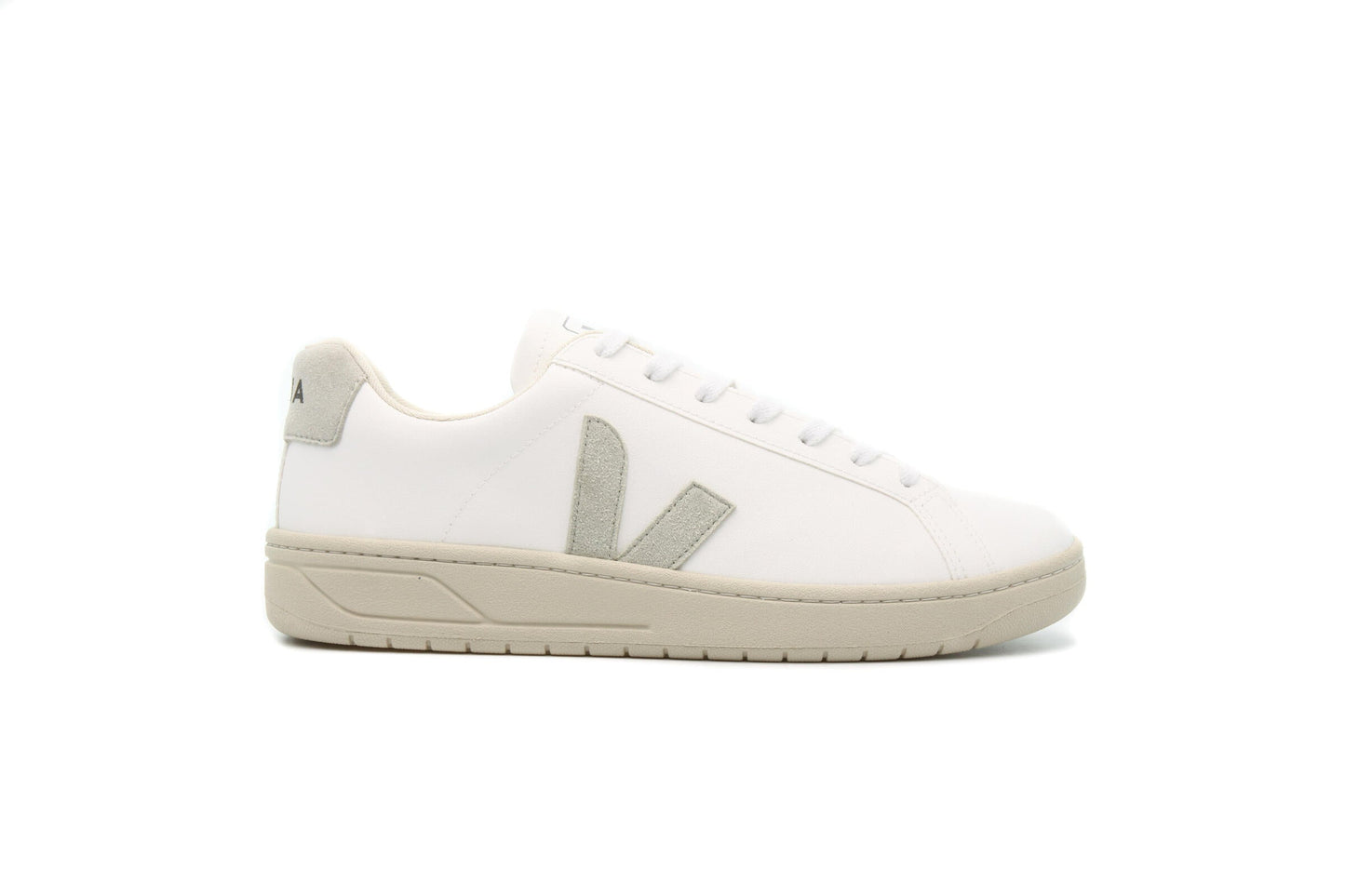Exclusive Veja URCA "NATURAL" — 4 — Front View