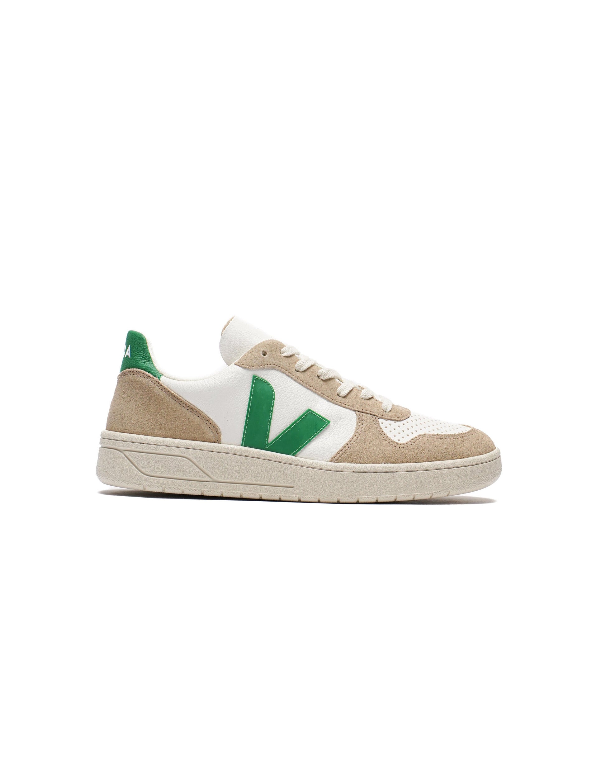 Exclusive Veja V-10 — 4 — Front View
